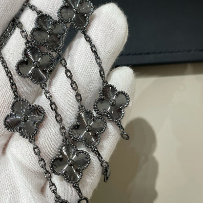[Rosla]CLOVER 5 MOTIF BLACK BRACELET