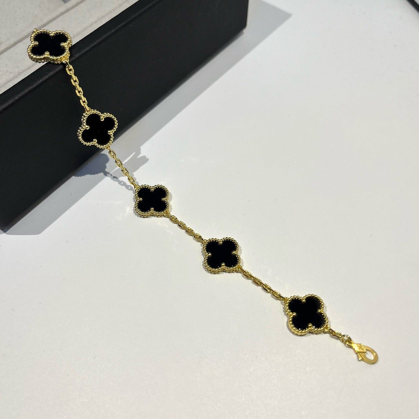 [Rosla] CLOVER 5 MOTIF ONYXS BRACELET COLLECTION