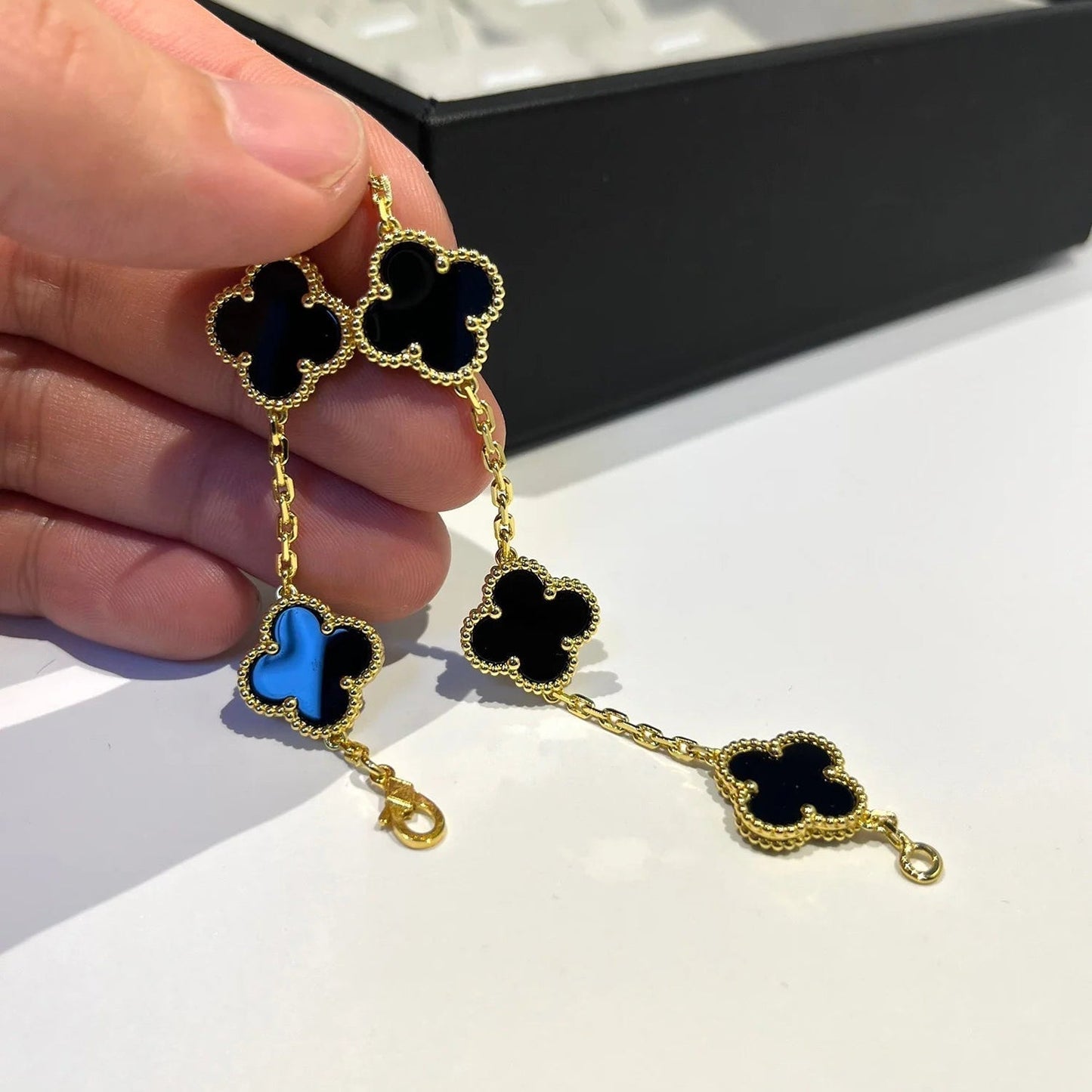 [Rosla] CLOVER 5 MOTIF ONYXS BRACELET COLLECTION