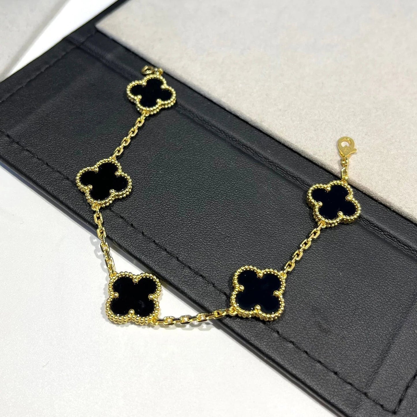 [Rosla] CLOVER 5 MOTIF ONYXS BRACELET COLLECTION