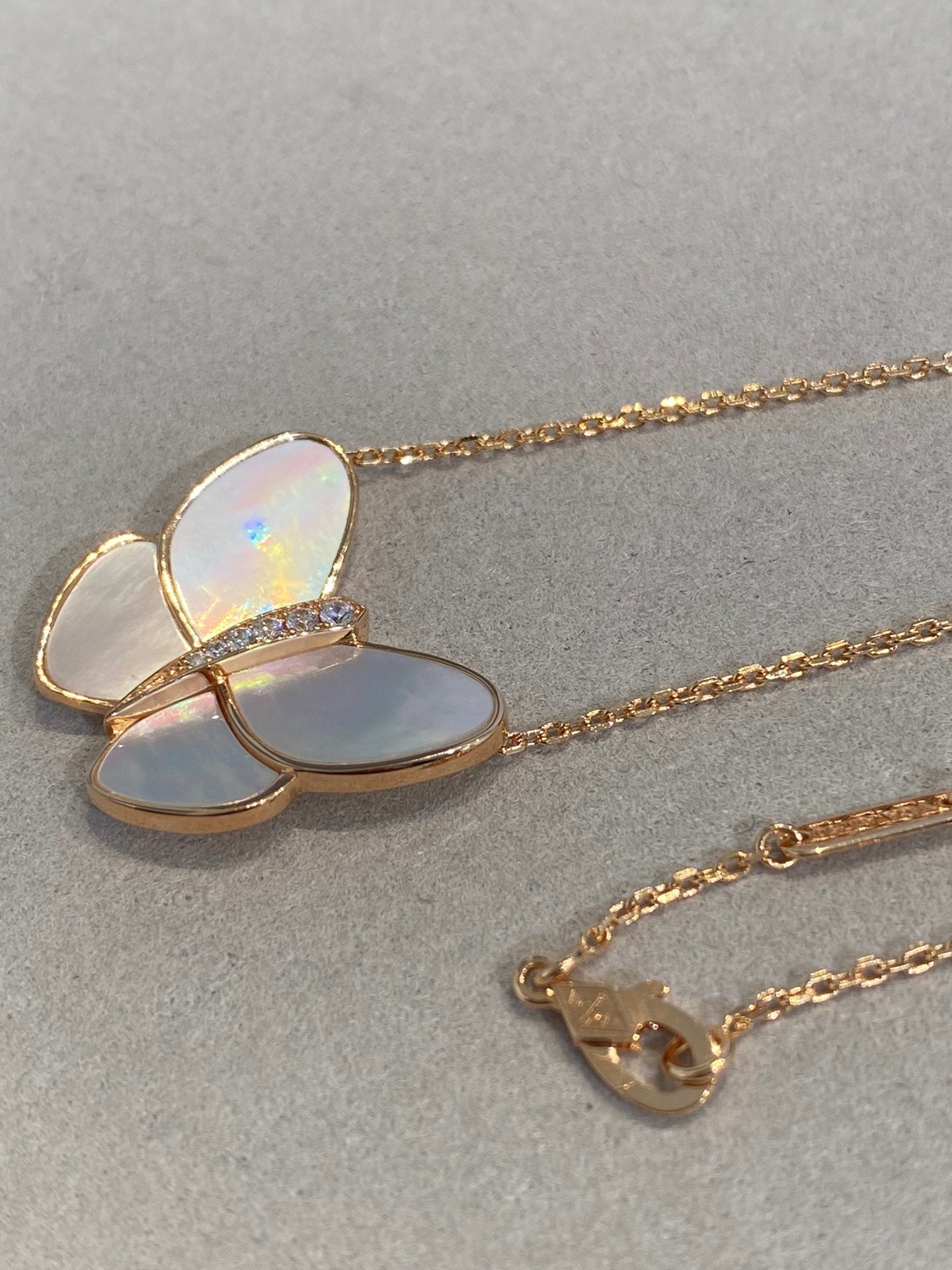 [Rosla]BUTTERFLY GOLD MOP DIAMOND NECKLACE