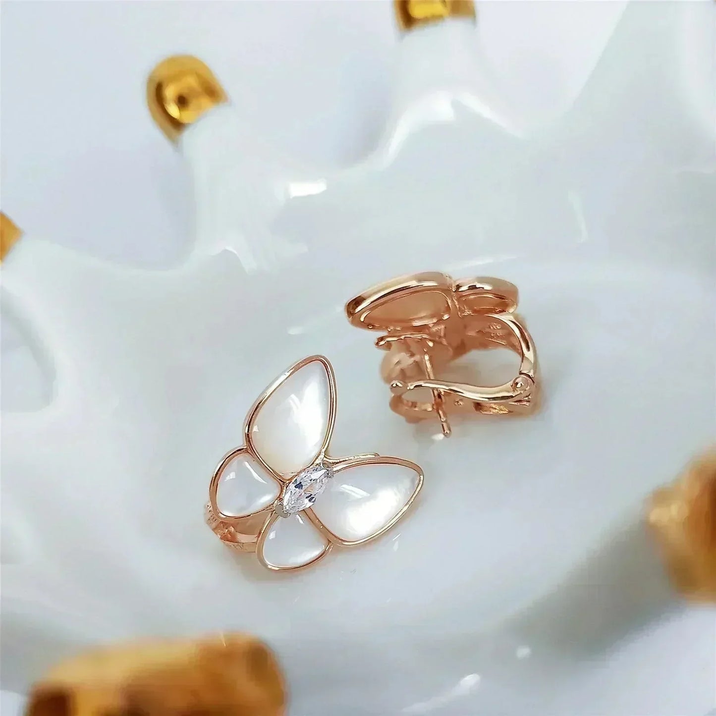 [Rosla]BUTTERFLY MOP DIAMOND EARRINGS
