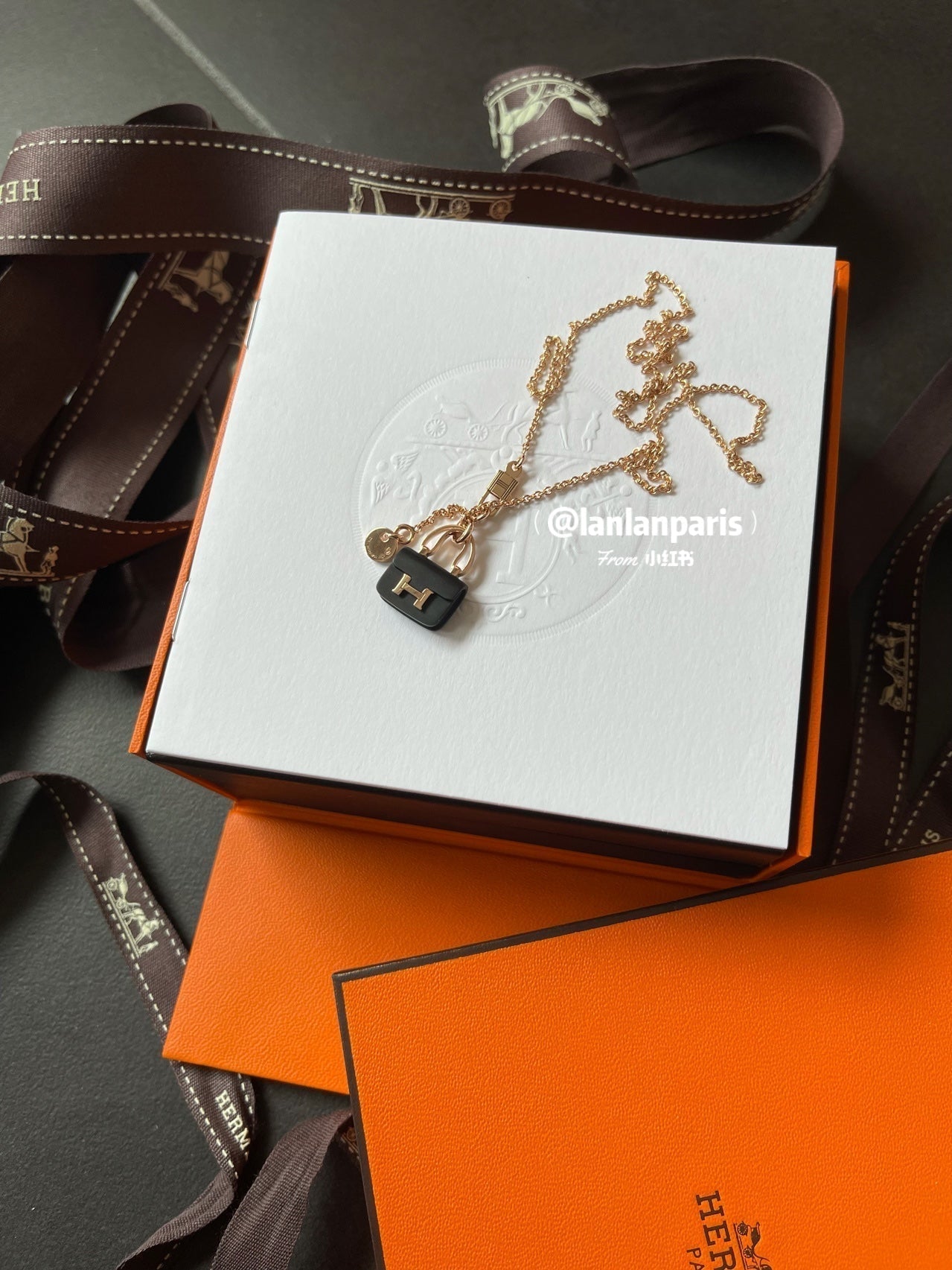 [Rosla]CONSTANCE BLACK PEDANT PINK GOLD NECKLACE