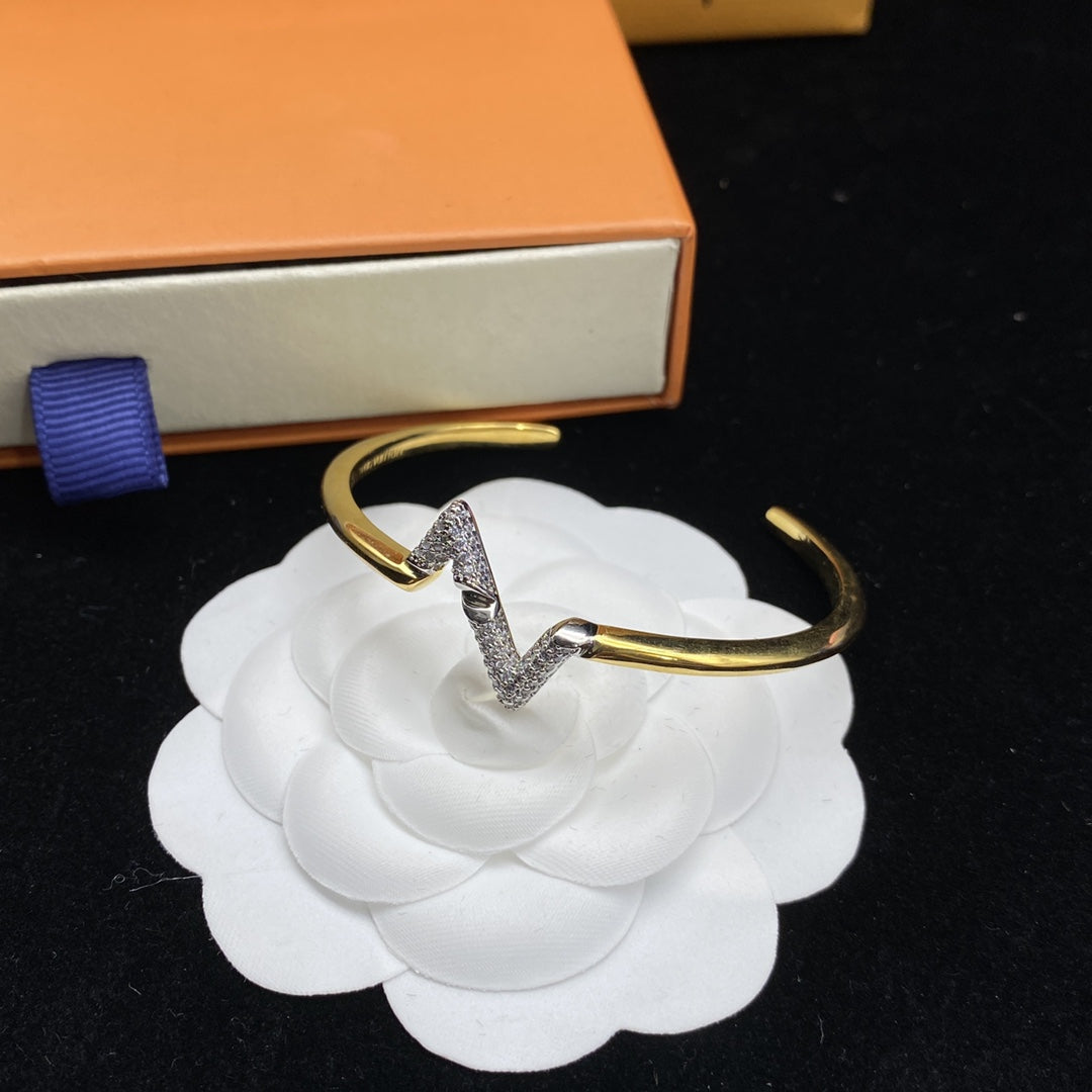 [Rosla]VOLTE UPSITE DOWN DIAMOND GOLD OPEN BRACELET