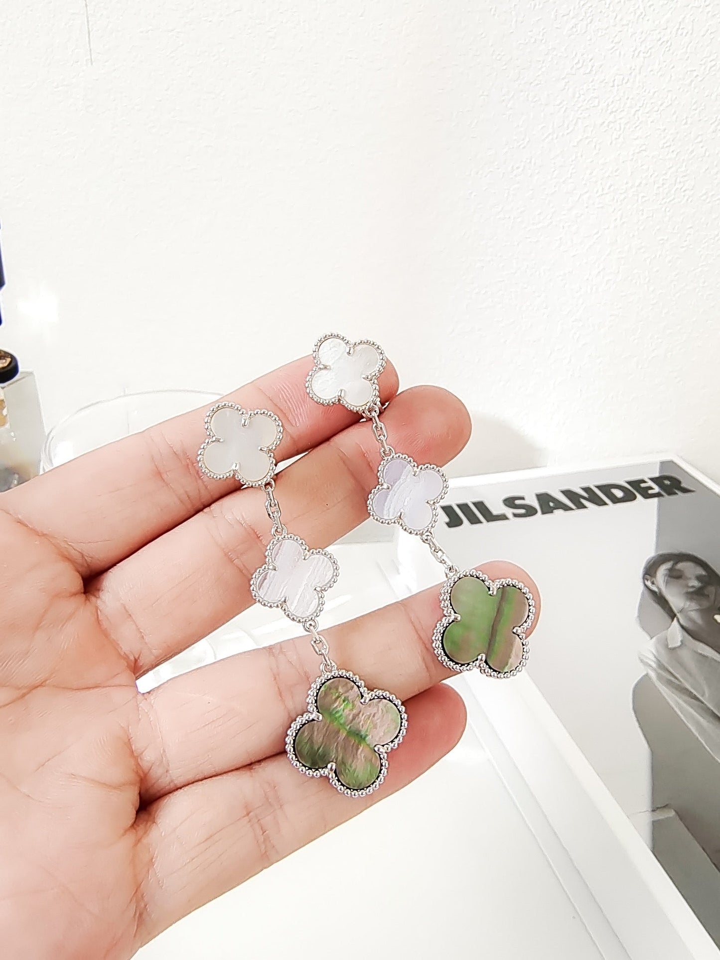[Rosla]CLOVER 3 MOTIFS CHALCEDONY DARK MOP SILVER EARRINGS