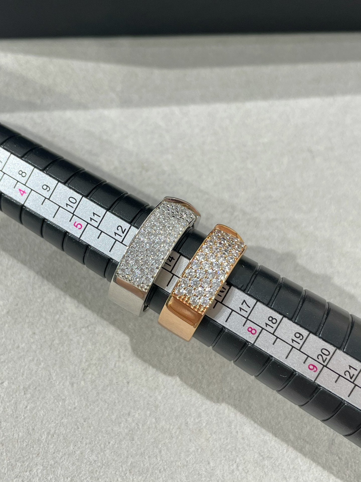 [Rosla]LIENS EVIDENCE  DIAMOND PAVED RING