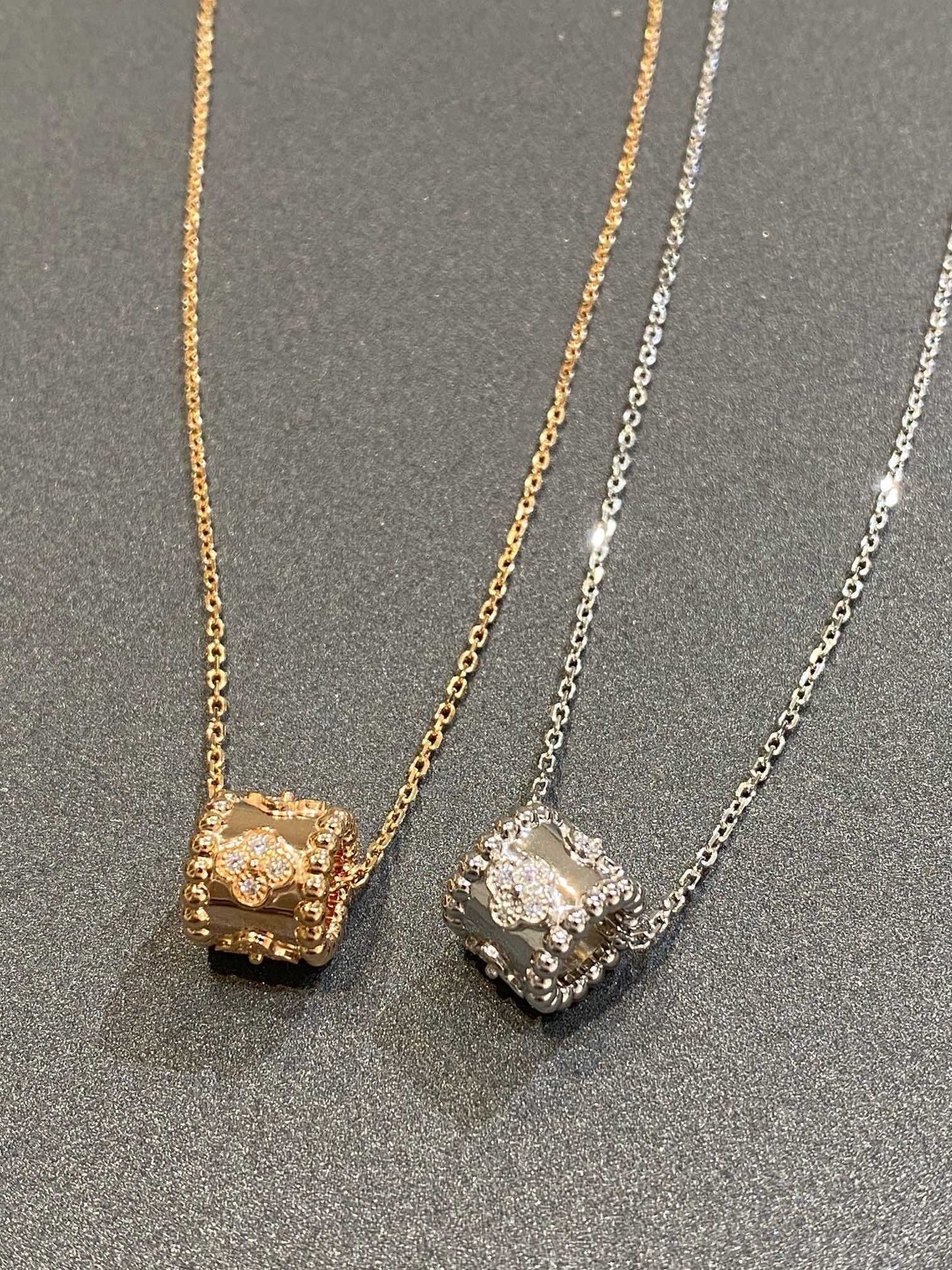 [Rosla]PERLEE PEDANT SIVLER DIAMOND NECKLACE
