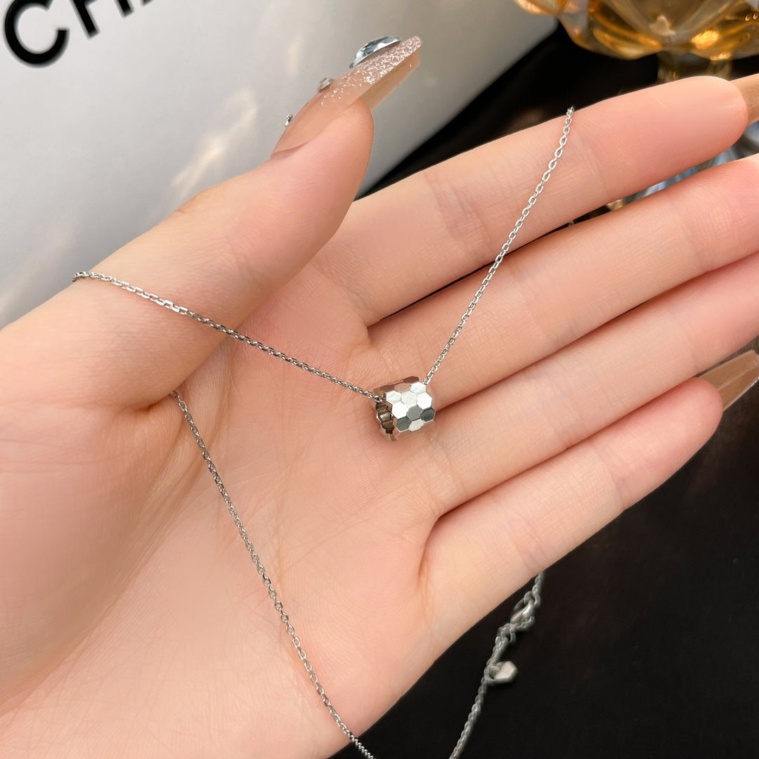 [Rosla]BEE MINI NECKLACE