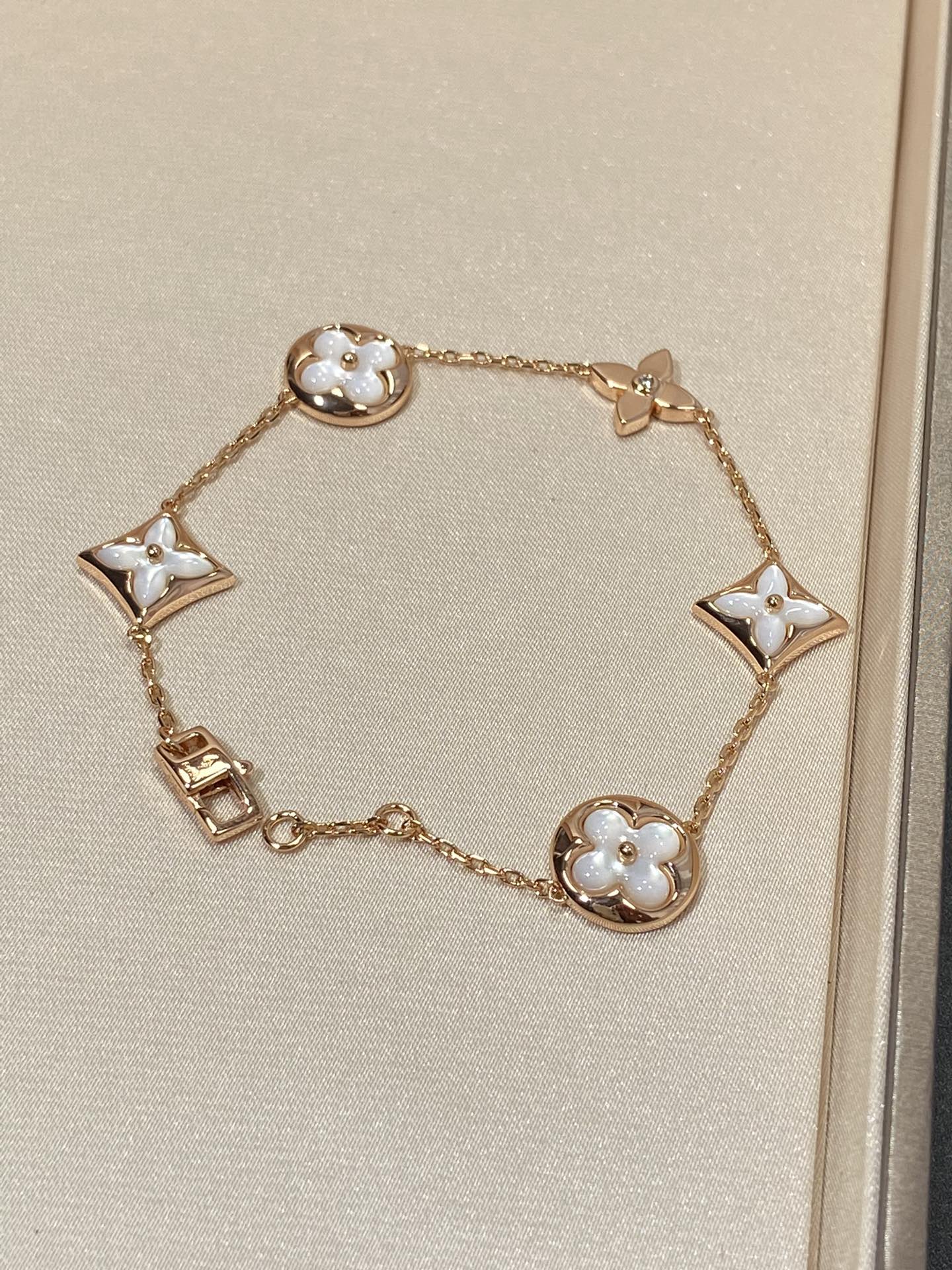 [Rosla]STAR AND SUN 5 MOTIF MOP PINK GOLD BRACELET