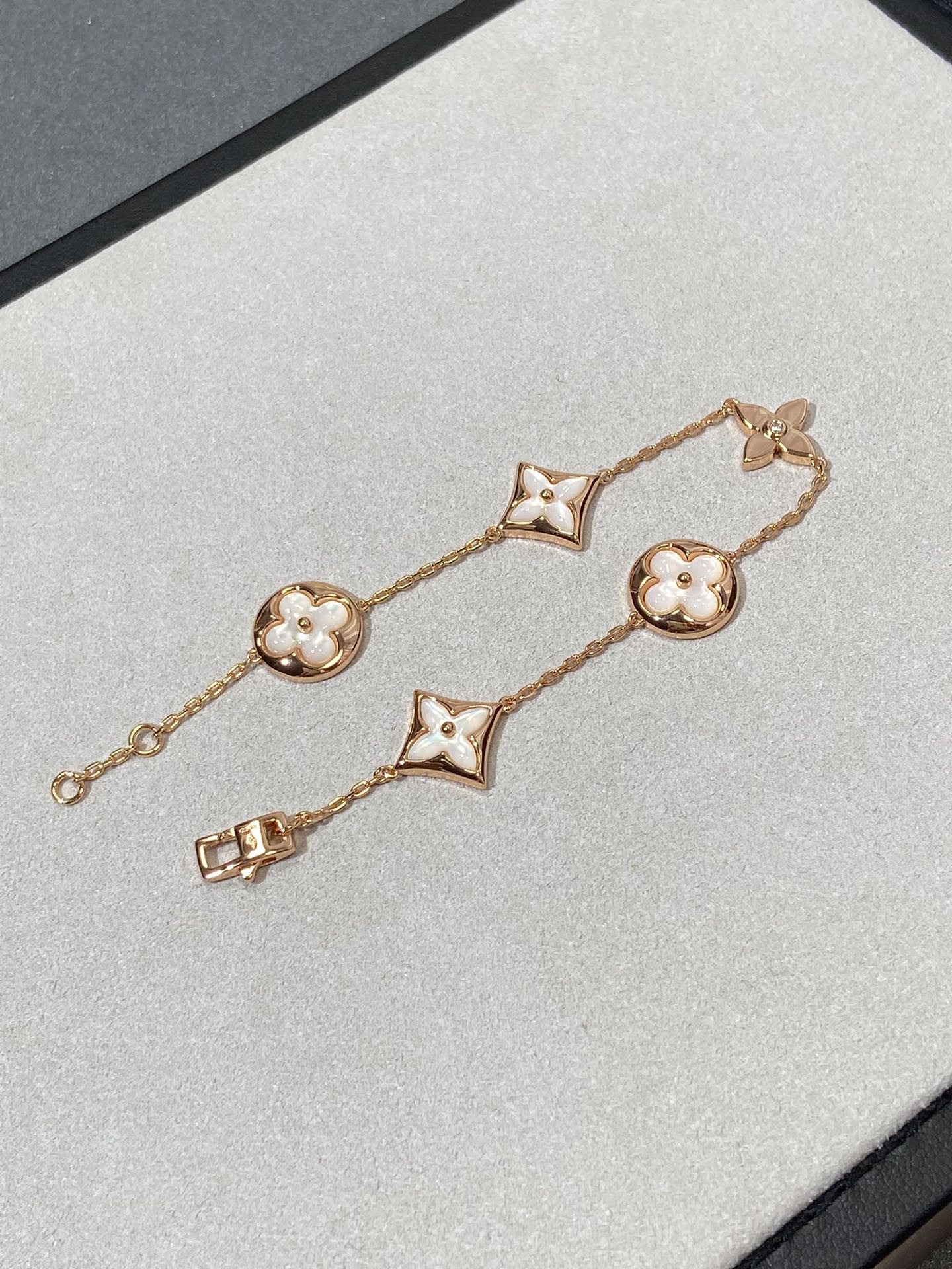 [Rosla]STAR AND SUN 5 MOTIF MOP PINK GOLD BRACELET