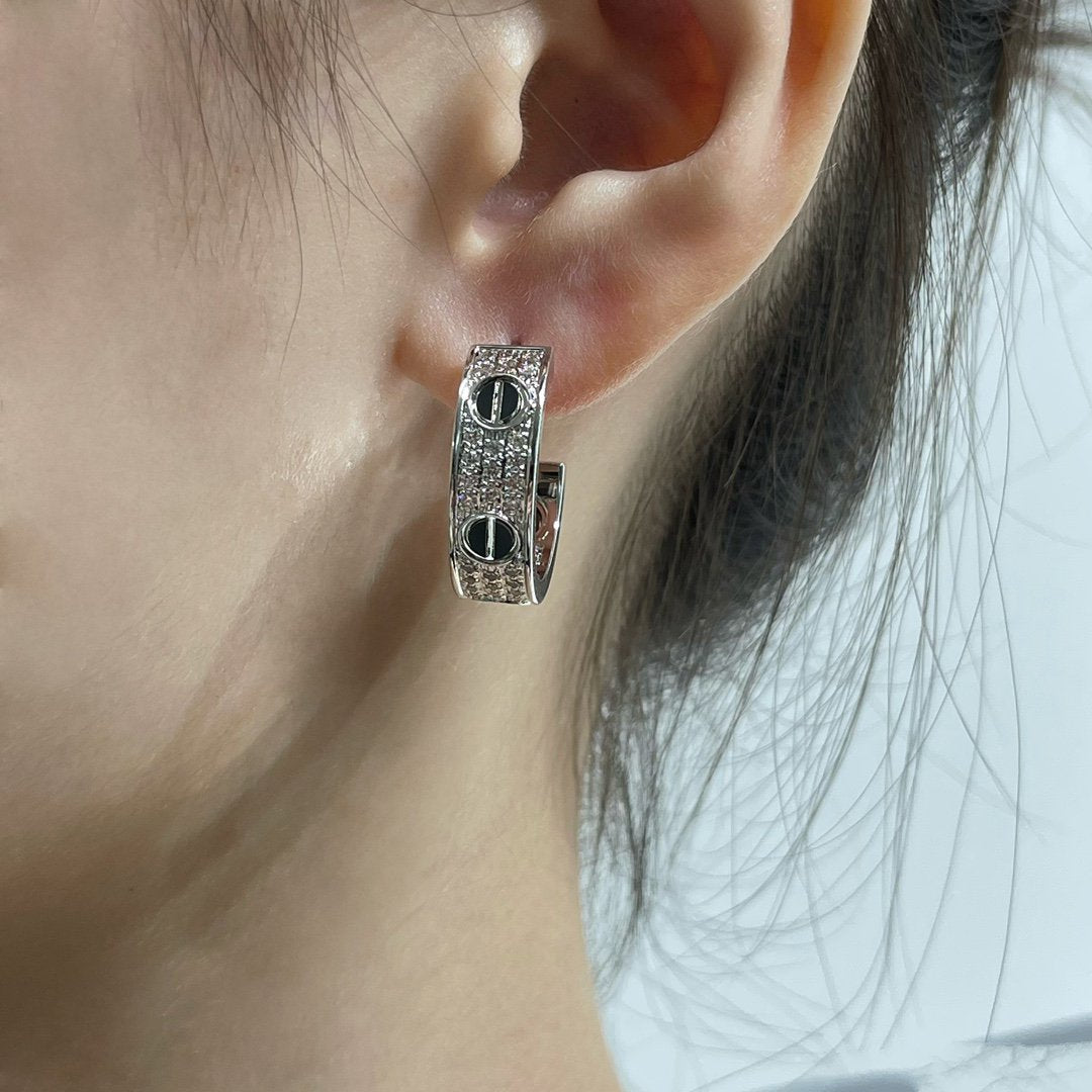 [Rosla]LOVE CERAMIC DIAMOND PAVED SILVER EARRINGS