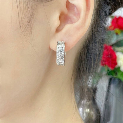 [Rosla]LOVE 5.5MM DIAMOND PAVED EARRINGS