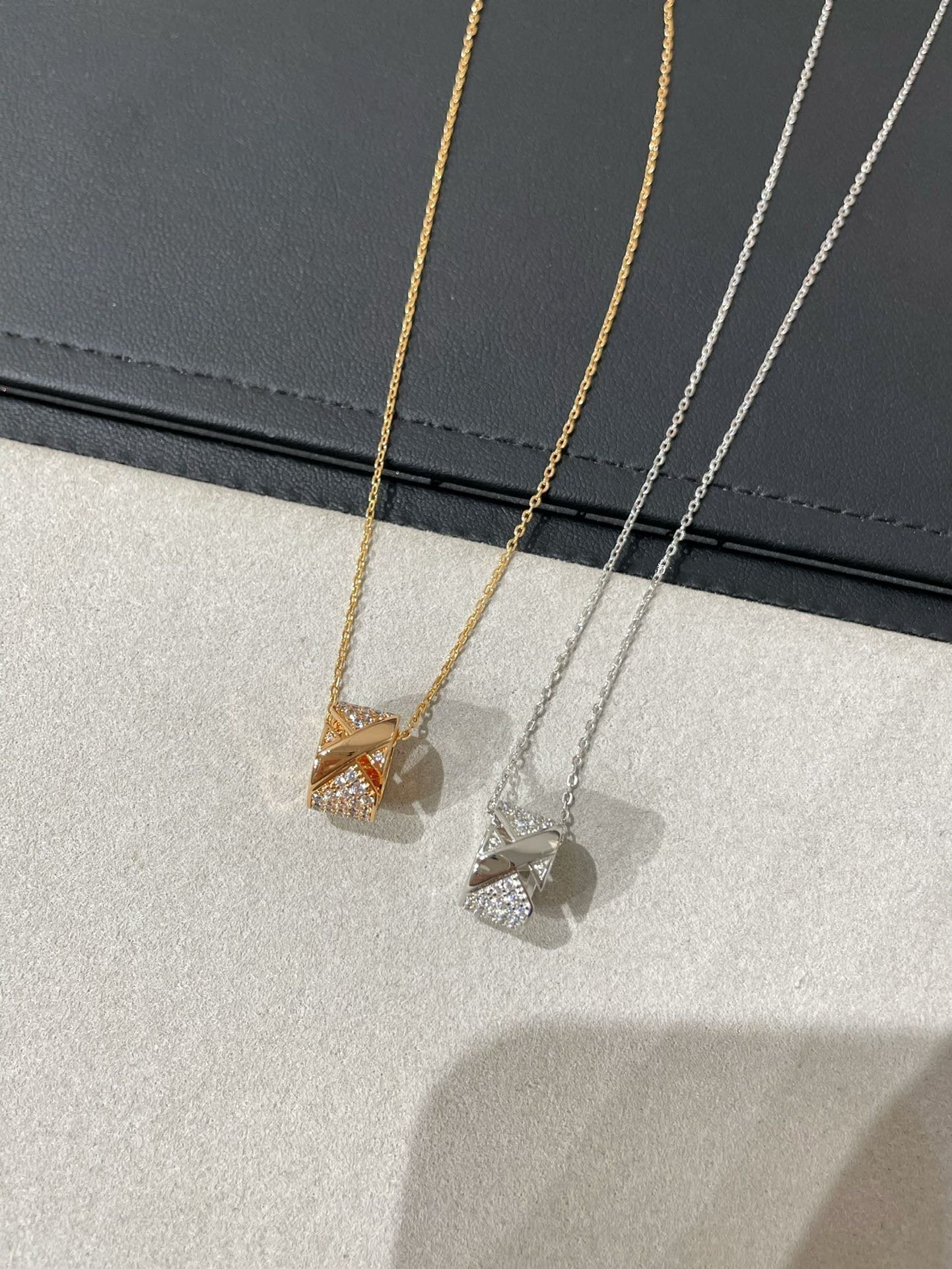[Rosla]LIENS EVIDENCE DIAMOND PAVED NECKLACE