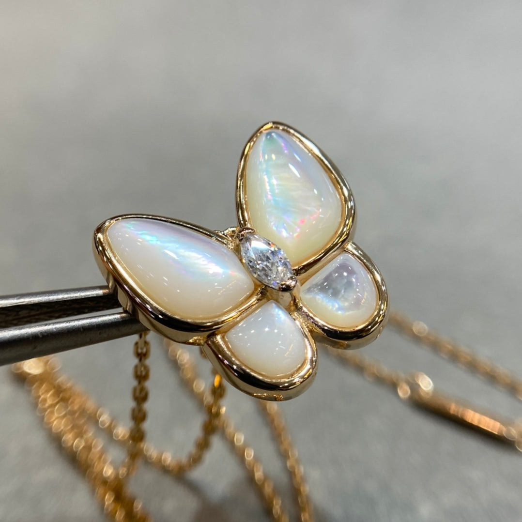 [Rosla]BUTTERFLY MOP DIAMOND NECKLACE
