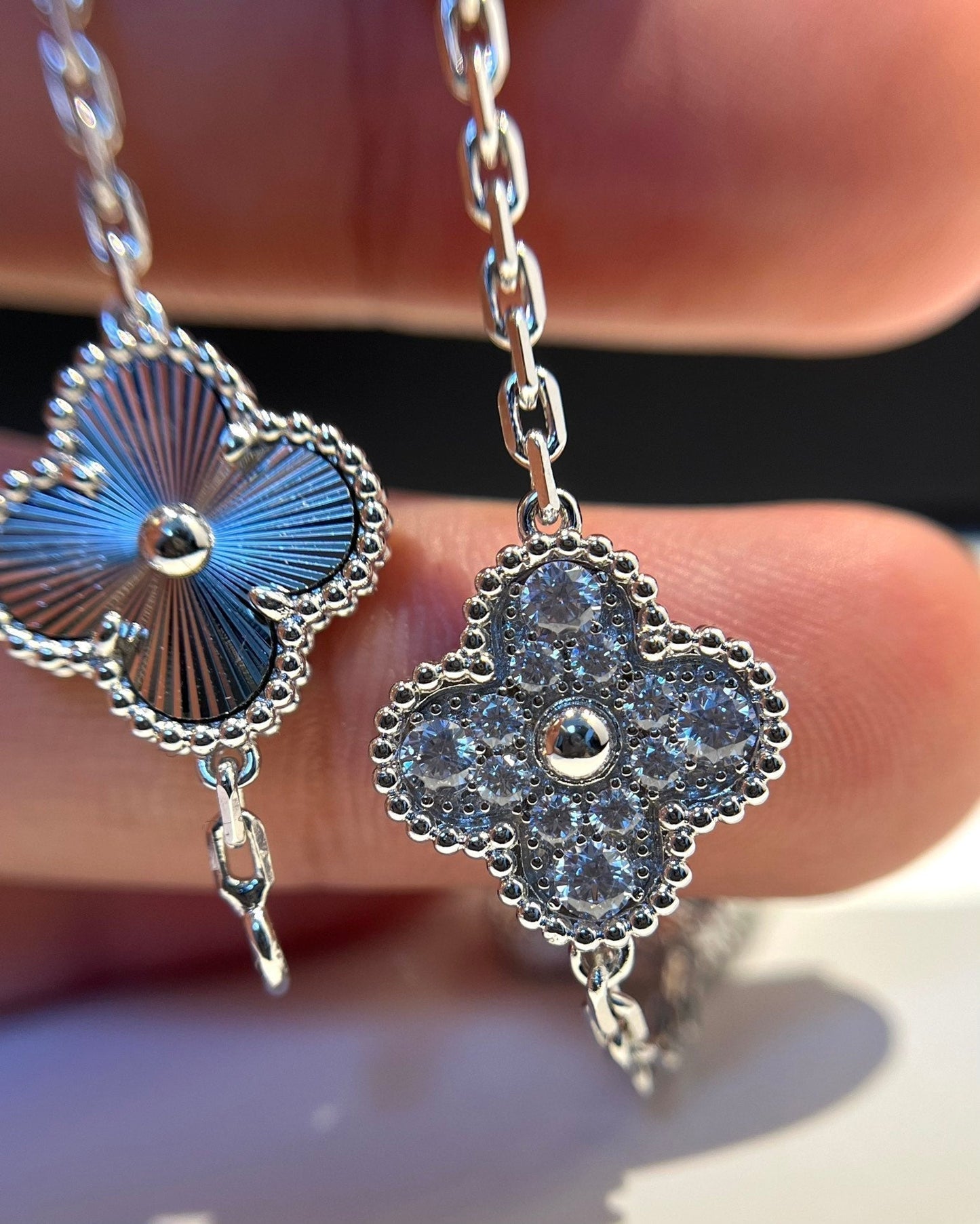 [Rosla] CLOVER 5 MOTIF LASER BRACELET COLLECTION