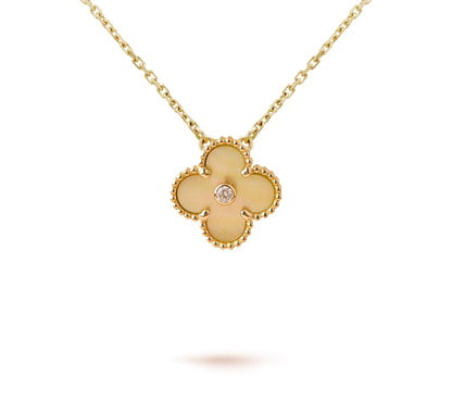 [Rosla]CLOVER 15MM CHRISTMAS LIMITED EDITION SINGLE FLOWER NECKLACE