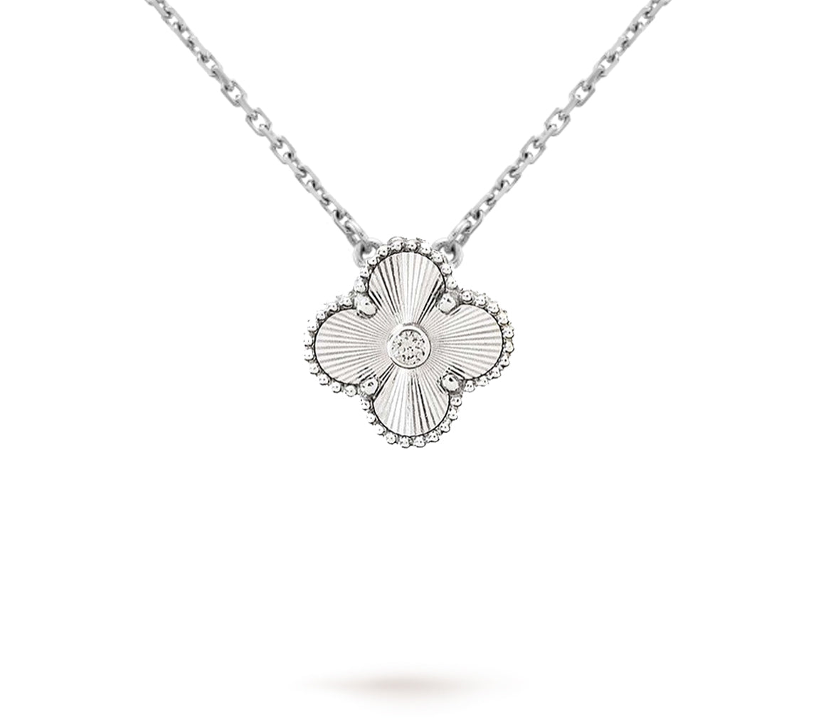 [Rosla]CLOVER 15MM CHRISTMAS LIMITED EDITION SINGLE FLOWER NECKLACE