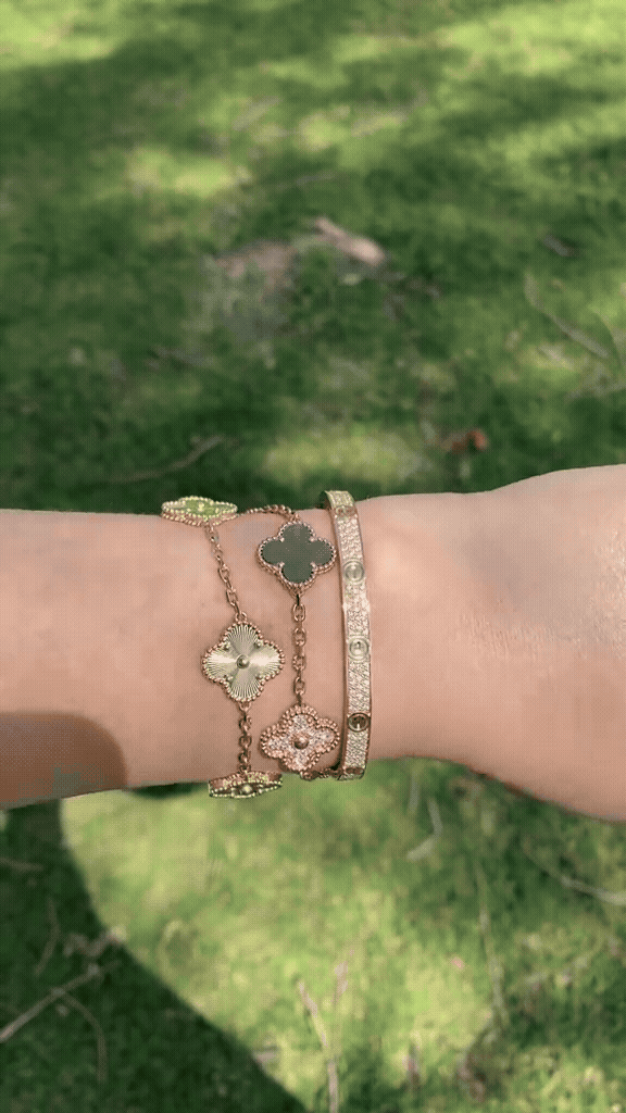 [Rosla]Clover Laser  Pulsar Stone 5-Motif & LOVE Diamond-Paved Bracelet Stack Set