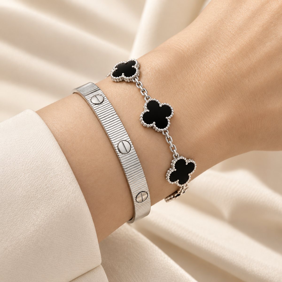 [Rosla]Clover & Love Sliver 2-Piece Bracelet Stack Set