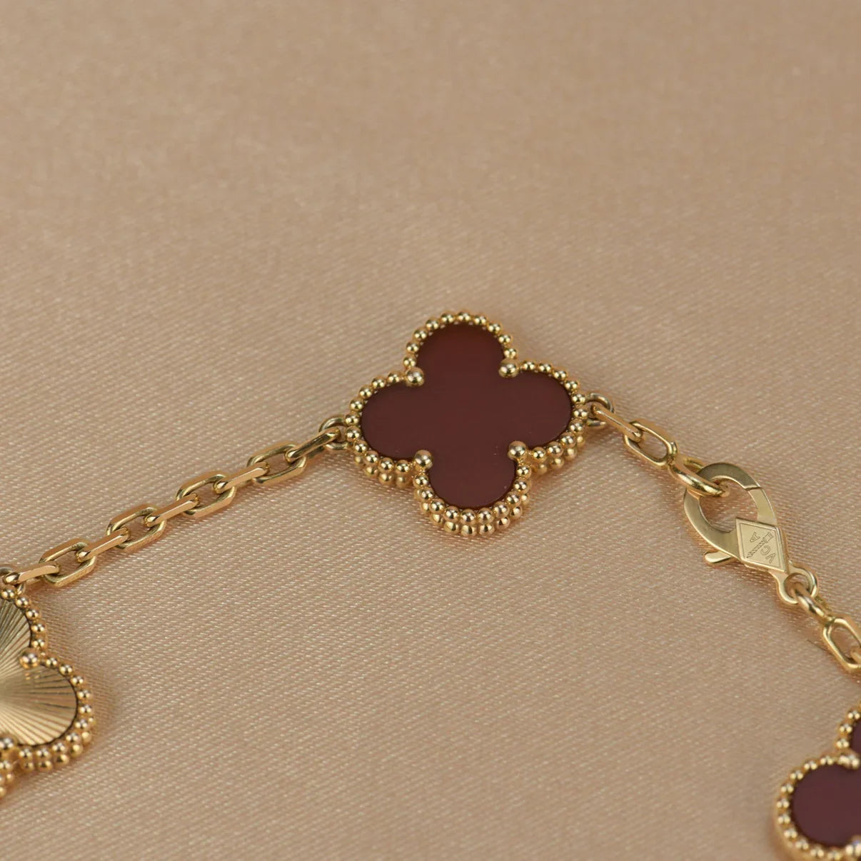 [Rosla] CLOVER 5 MOTIF RED CORNELIAN BRACELET COLLECTION