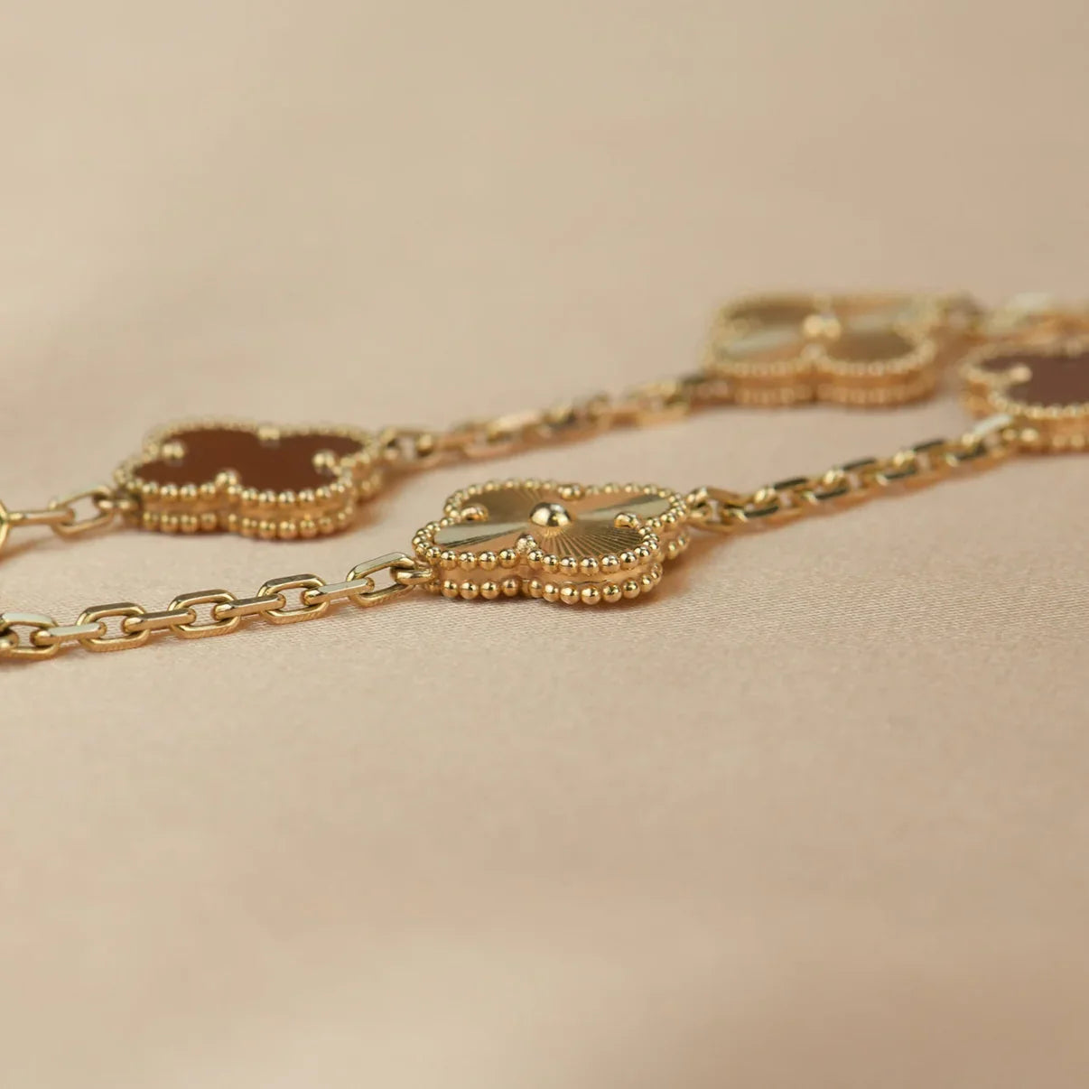 [Rosla] CLOVER 5 MOTIF RED CORNELIAN BRACELET COLLECTION
