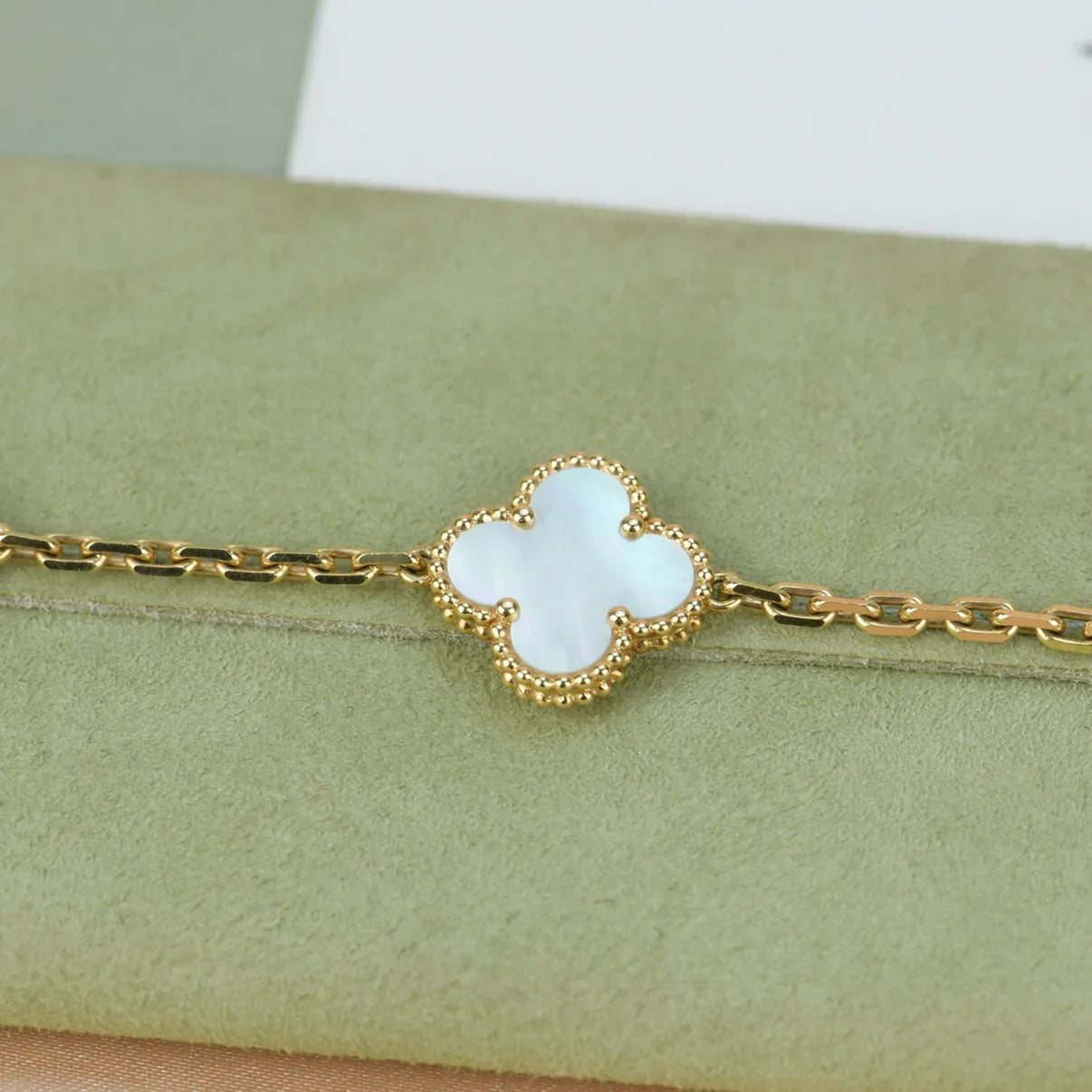 [Rosla]CLOVER WHITE PEARL MOP 5 MOTIF BRACELET COLLECTION