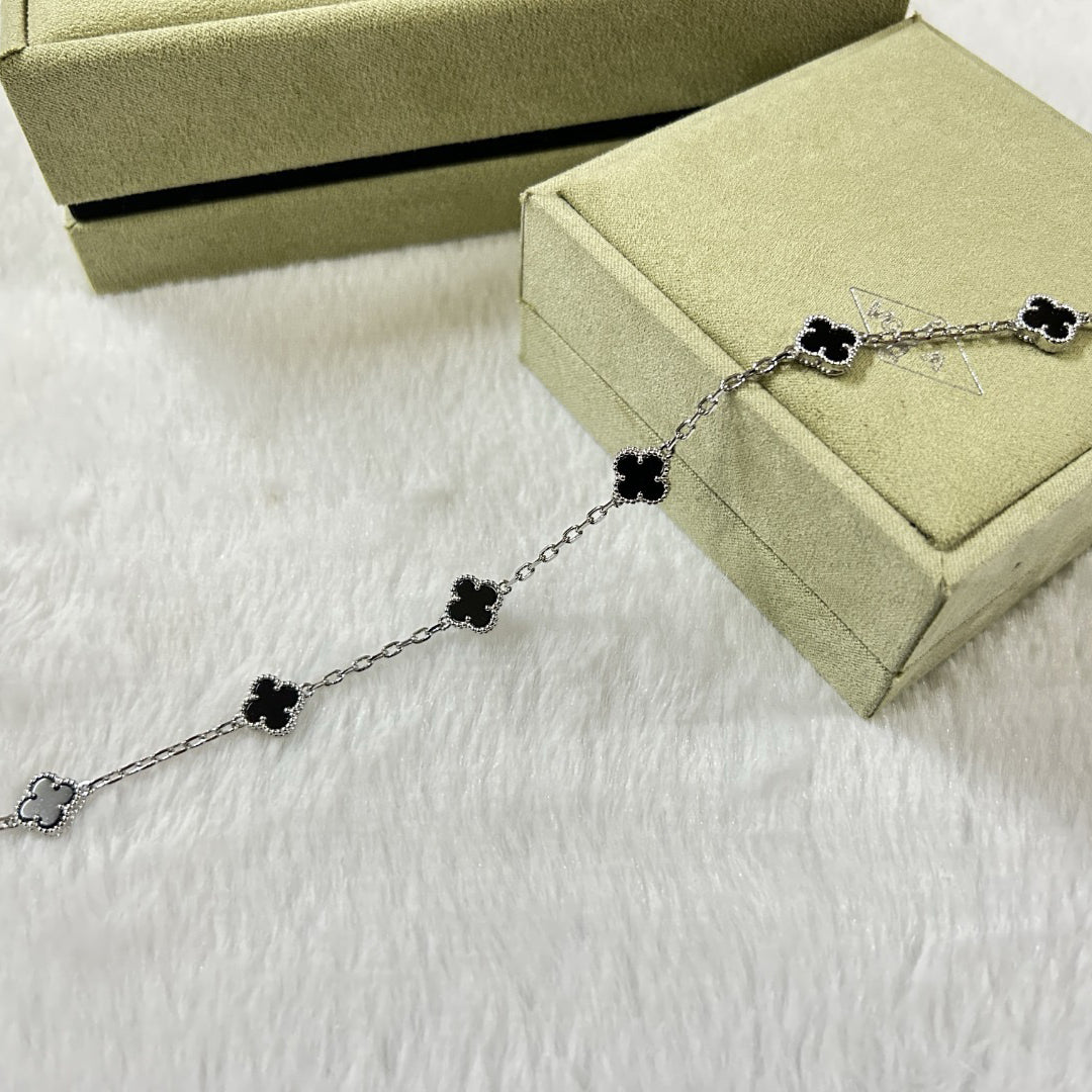 [Rosla]CLOVER 6 MOTIF  ONYXS BRACELET