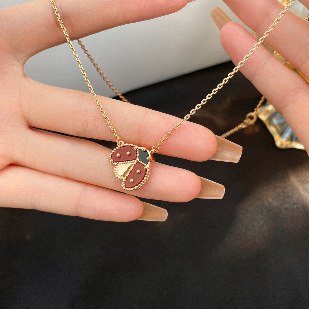 [Rosla]LUCKY  CARNELIANS LADYBUG NECKLACE
