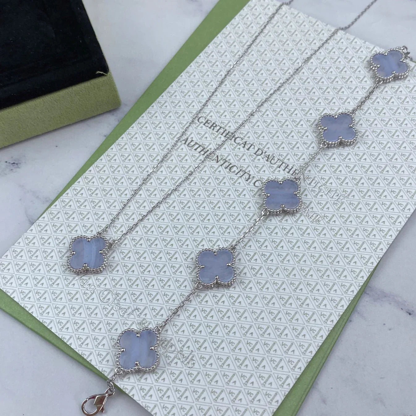 [Rosla] CLOVER 5 MOTIF PURPLE CHALCEDONY BRACELET COLLECTION
