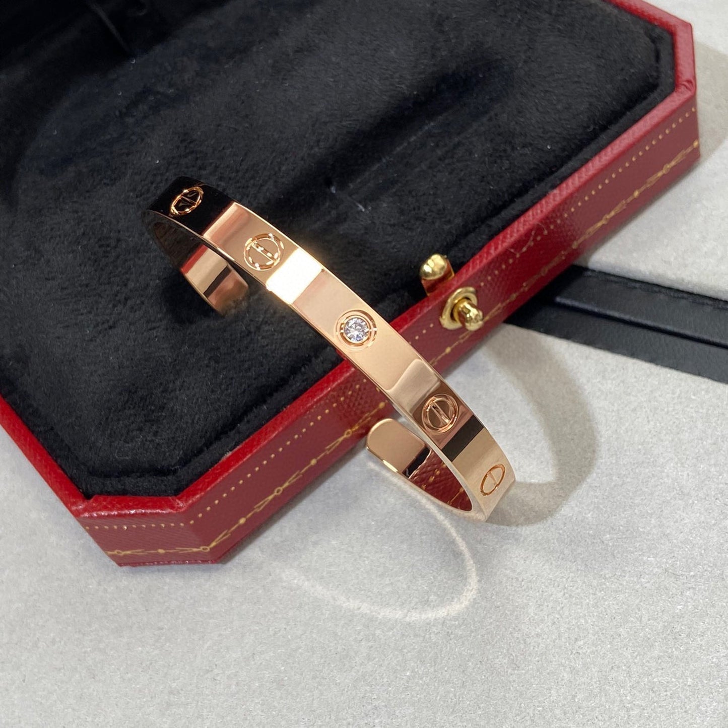 [Rosla]LOVE BRACELET 6.1MM 1 DIAMOND OPEN CUFF