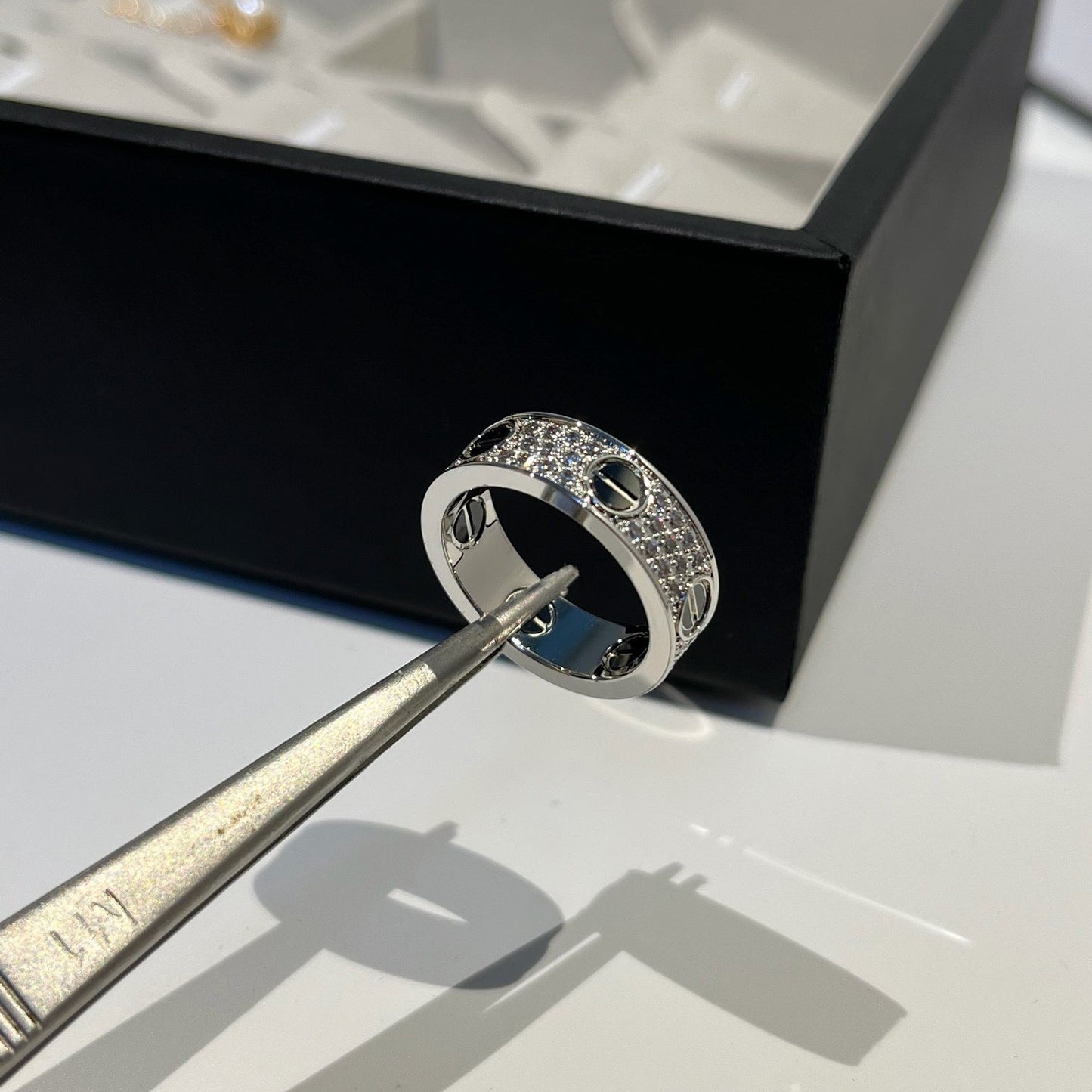 [Rosla]LOVE RING 5.5MM DIAMONDS PAVED CERAMIC