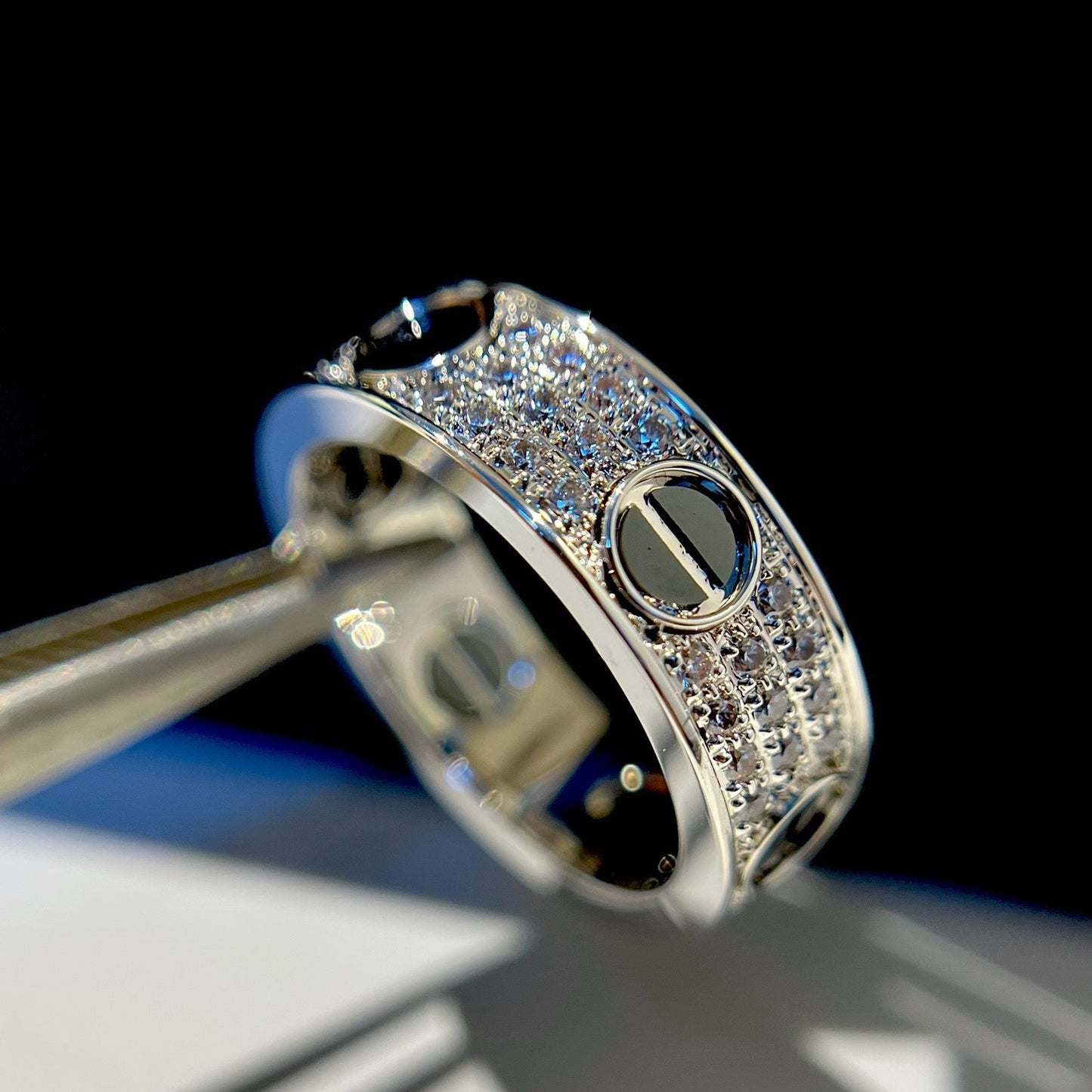 [Rosla]LOVE RING 5.5MM DIAMONDS PAVED CERAMIC