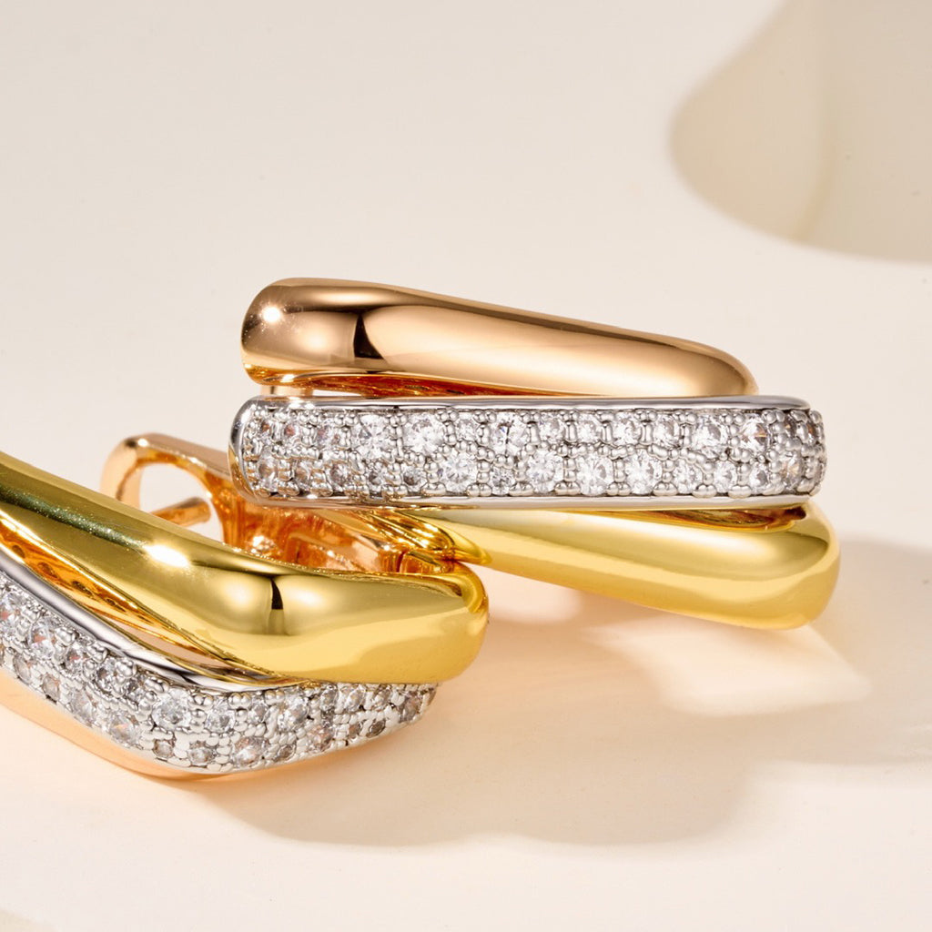 [Rosla]TRINITY HALF DIAMOND  CUSHION EARRINGS