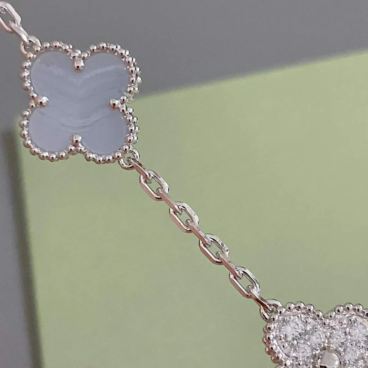 [Rosla] CLOVER 5 MOTIF PURPLE CHALCEDONY BRACELET COLLECTION