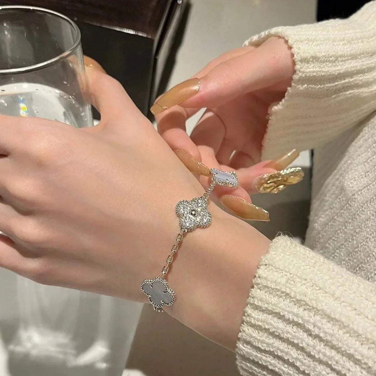 [Rosla] CLOVER 5 MOTIF PURPLE CHALCEDONY BRACELET COLLECTION