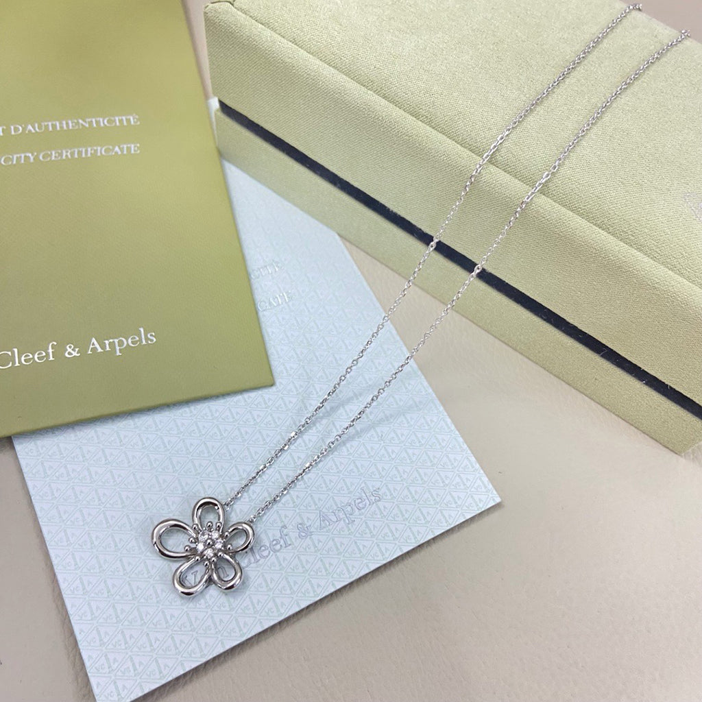 [Rosla]FLOWERLACE NECKLACE 5 DIAMONDS