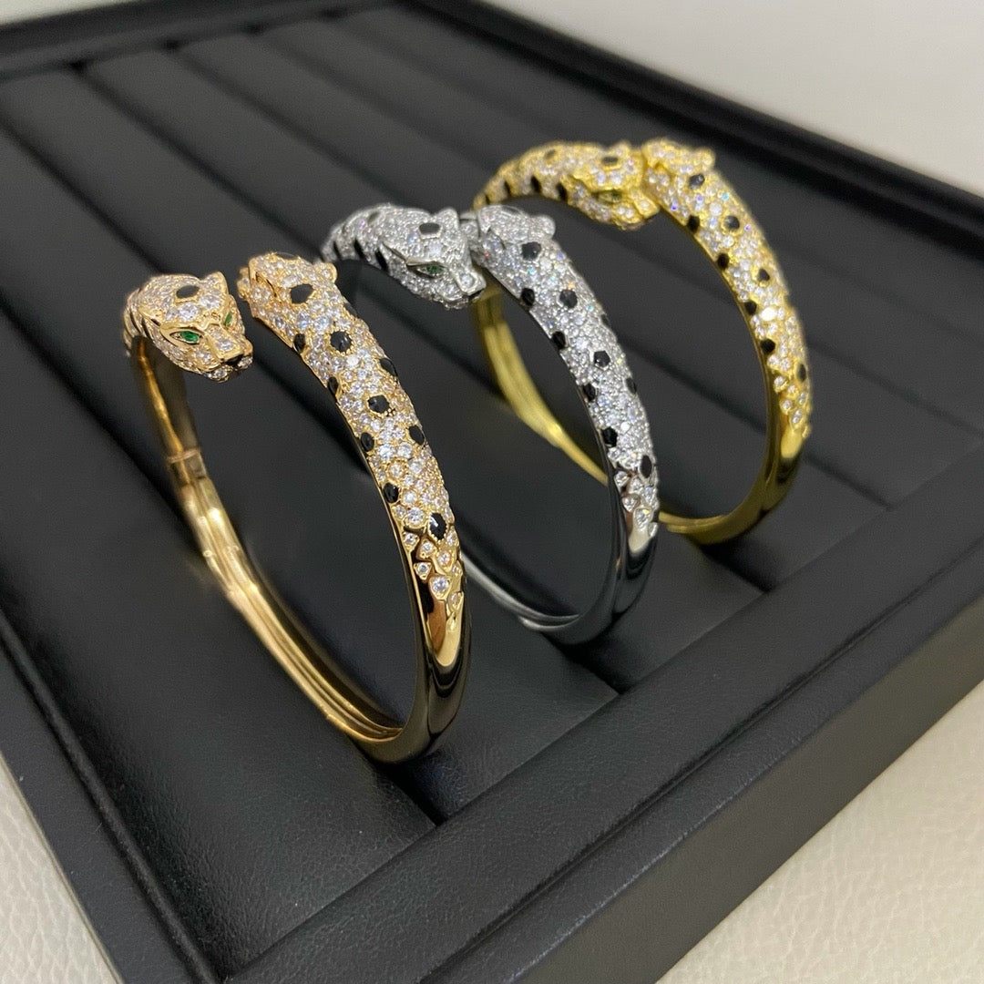 [Rosla]PANTHERE DOUBLE HEADED HALF DIAMOND OPEN BRACELET