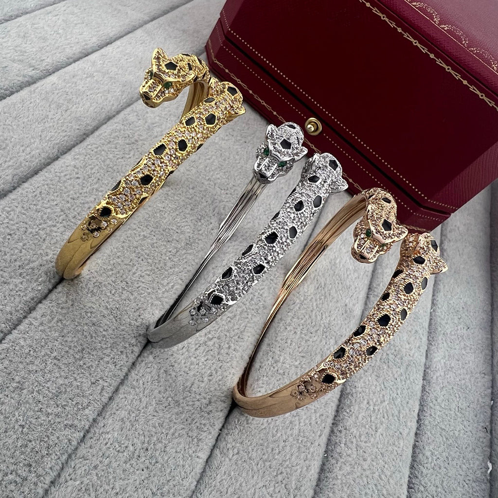 [Rosla]PANTHERE DOUBLE HEADED HALF DIAMOND OPEN BRACELET