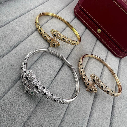 [Rosla]PANTHERE DOUBLE HEADED HALF DIAMOND OPEN BRACELET
