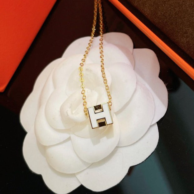 [Rosla]H WHITE SQUARE GOLD NECKLACE