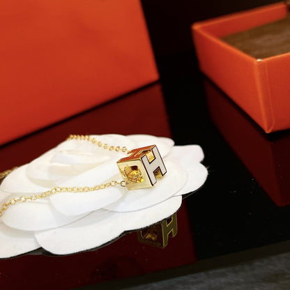 [Rosla]H WHITE SQUARE GOLD NECKLACE