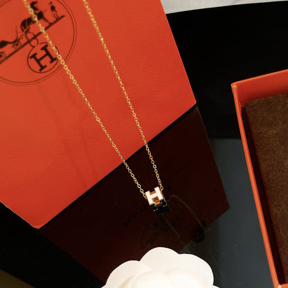 [Rosla]H WHITE SQUARE GOLD NECKLACE