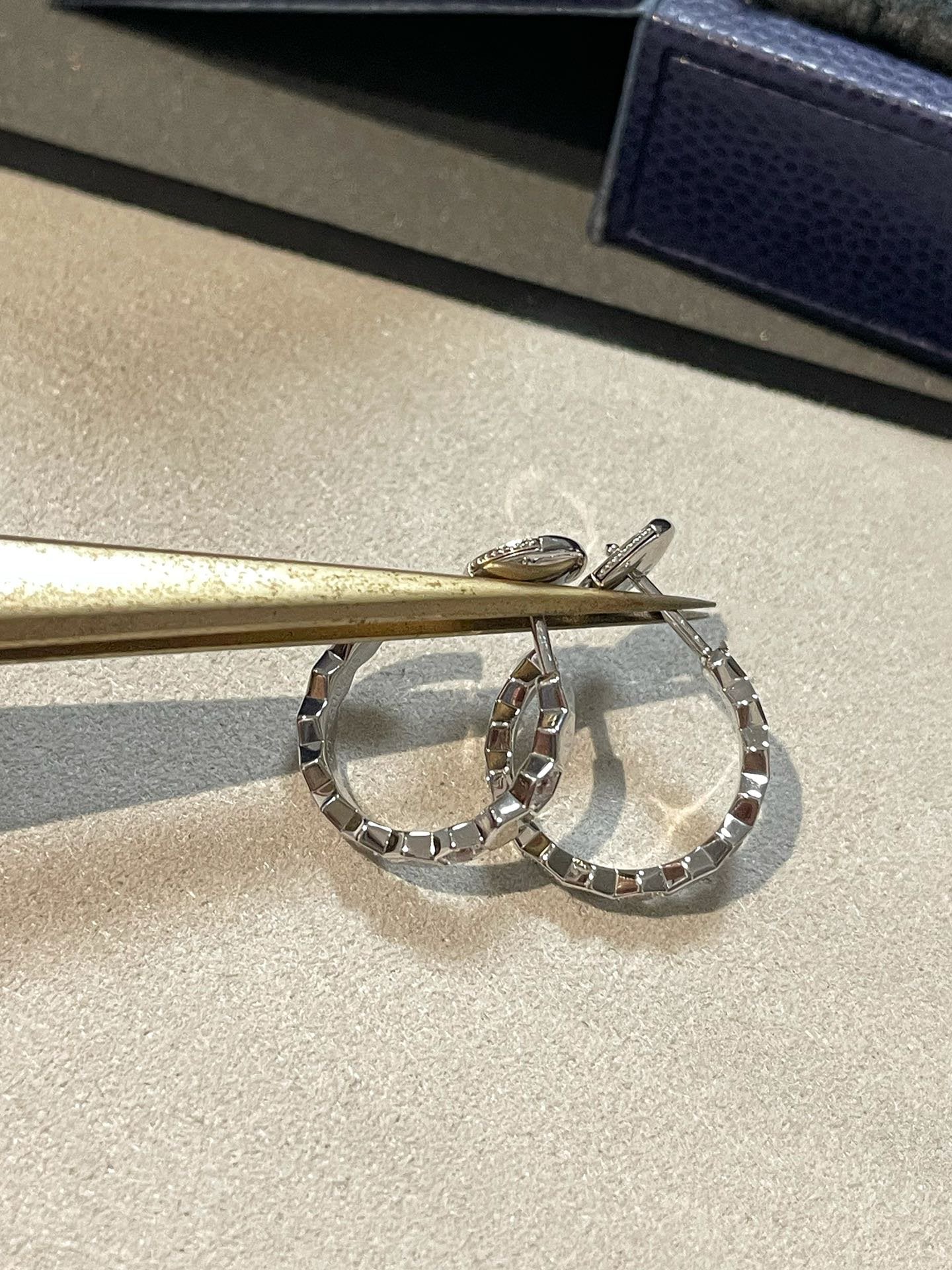 [Rosla]Hollow Design Four-Leaf Clover Flower Shape Ring