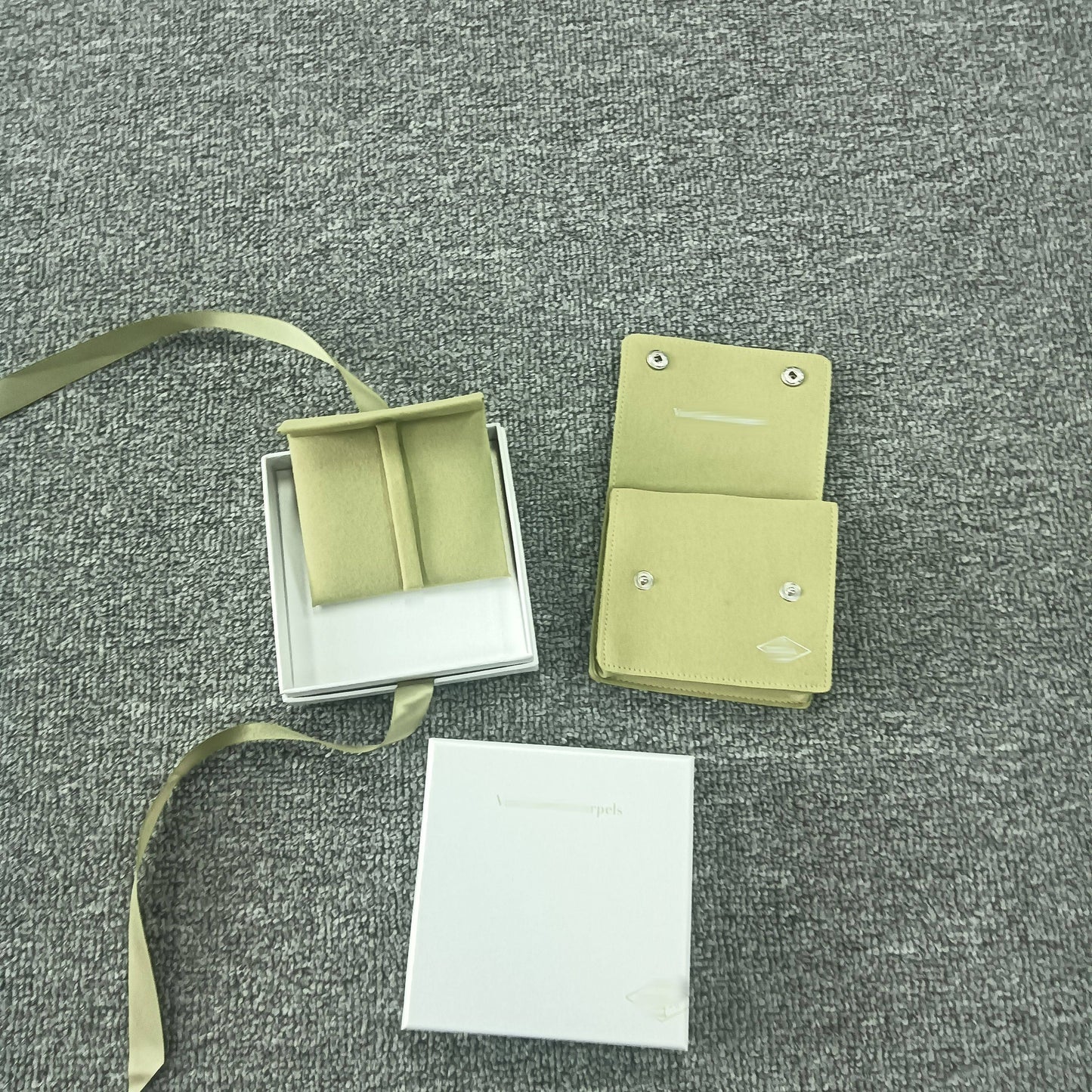 [Rosla] VA CLOVER BOX GIFT BAG