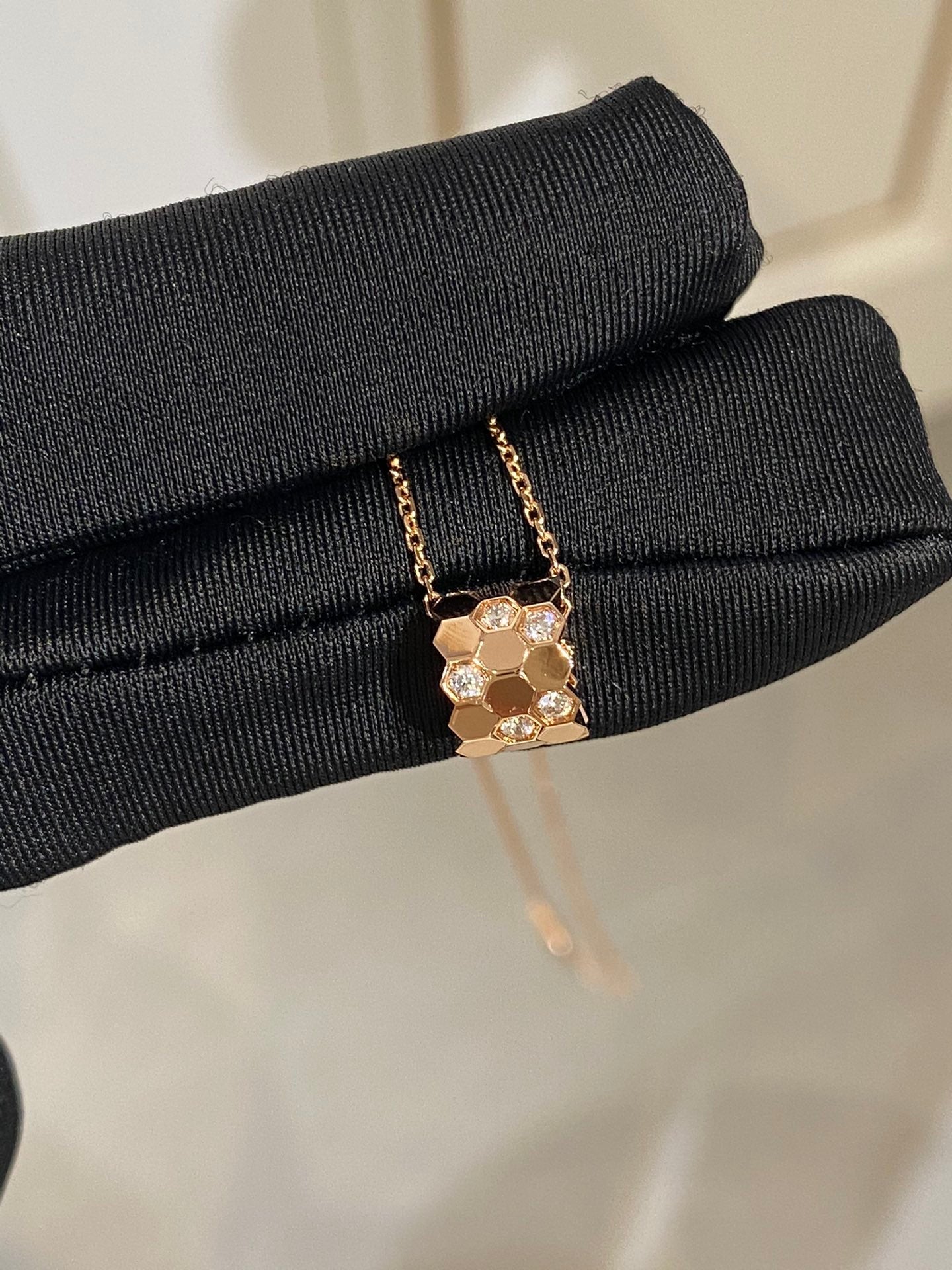 [Rosla]BEE LOVE DIAMOND NECKLACE