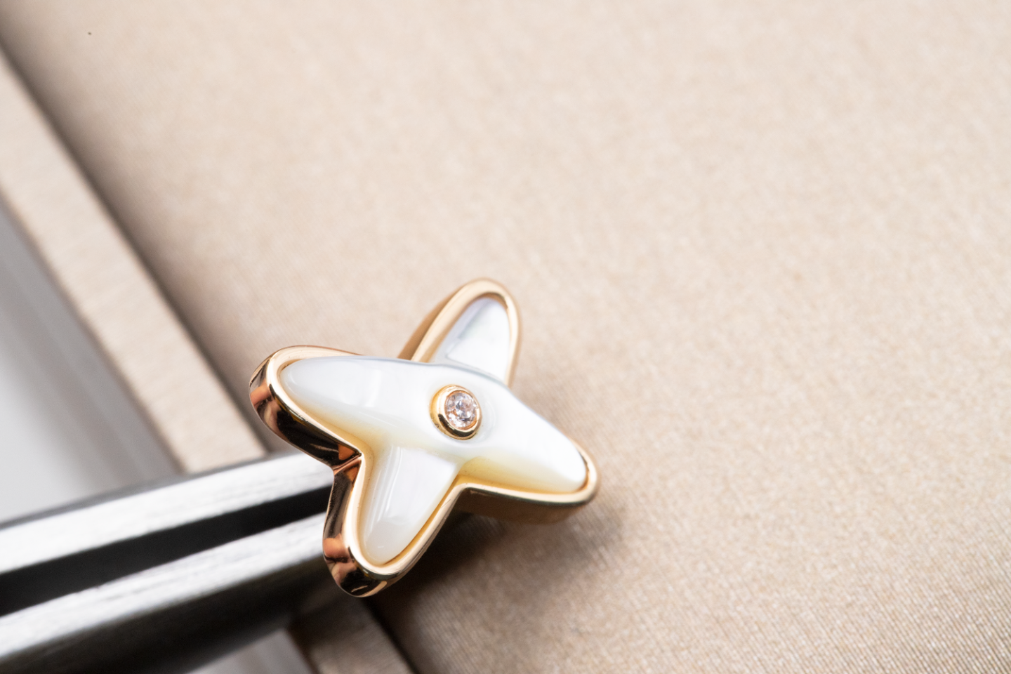 [Rosla]JEUX DE WHITE MOP ROSE GOLD DIAMOND EARRINGS