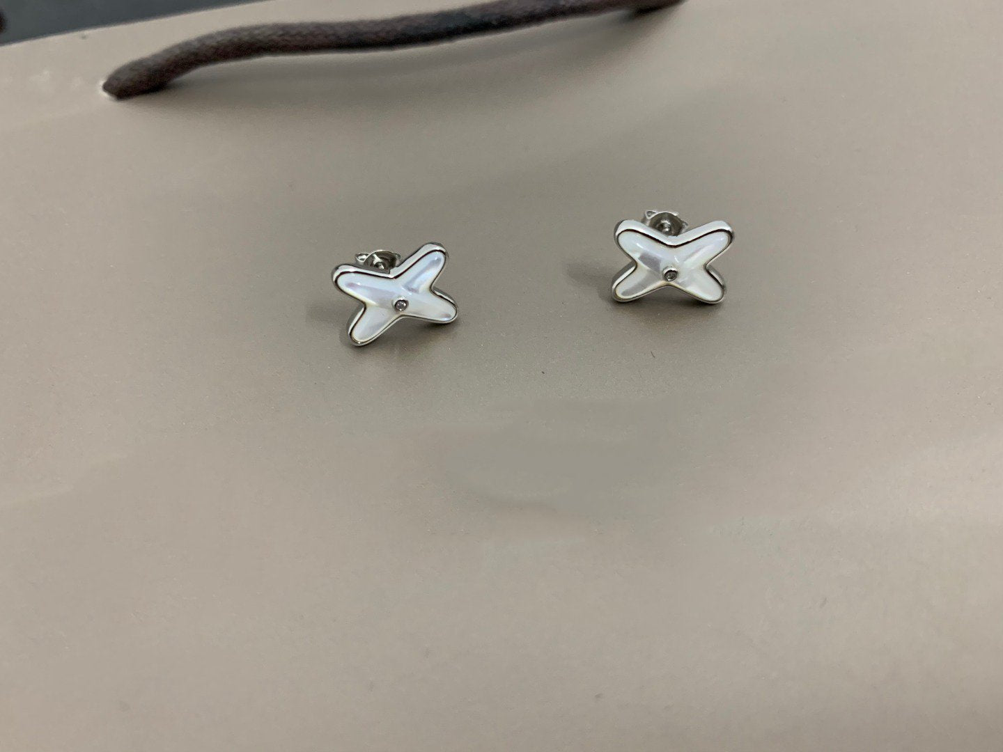 [Rosla]JEUX DE WHITE MOP SILVER DIAMOND EARRINGS