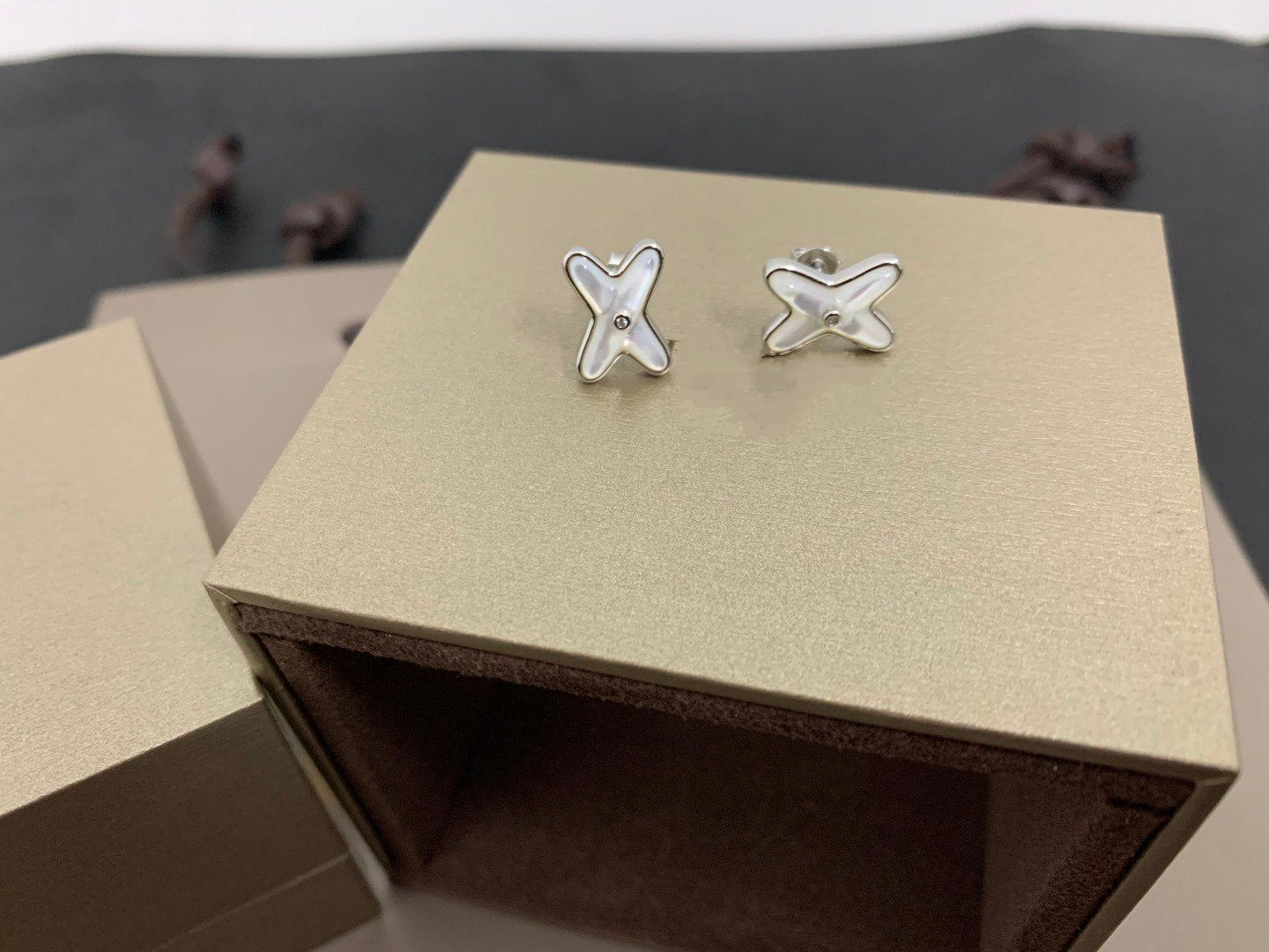 [Rosla]JEUX DE WHITE MOP SILVER DIAMOND EARRINGS