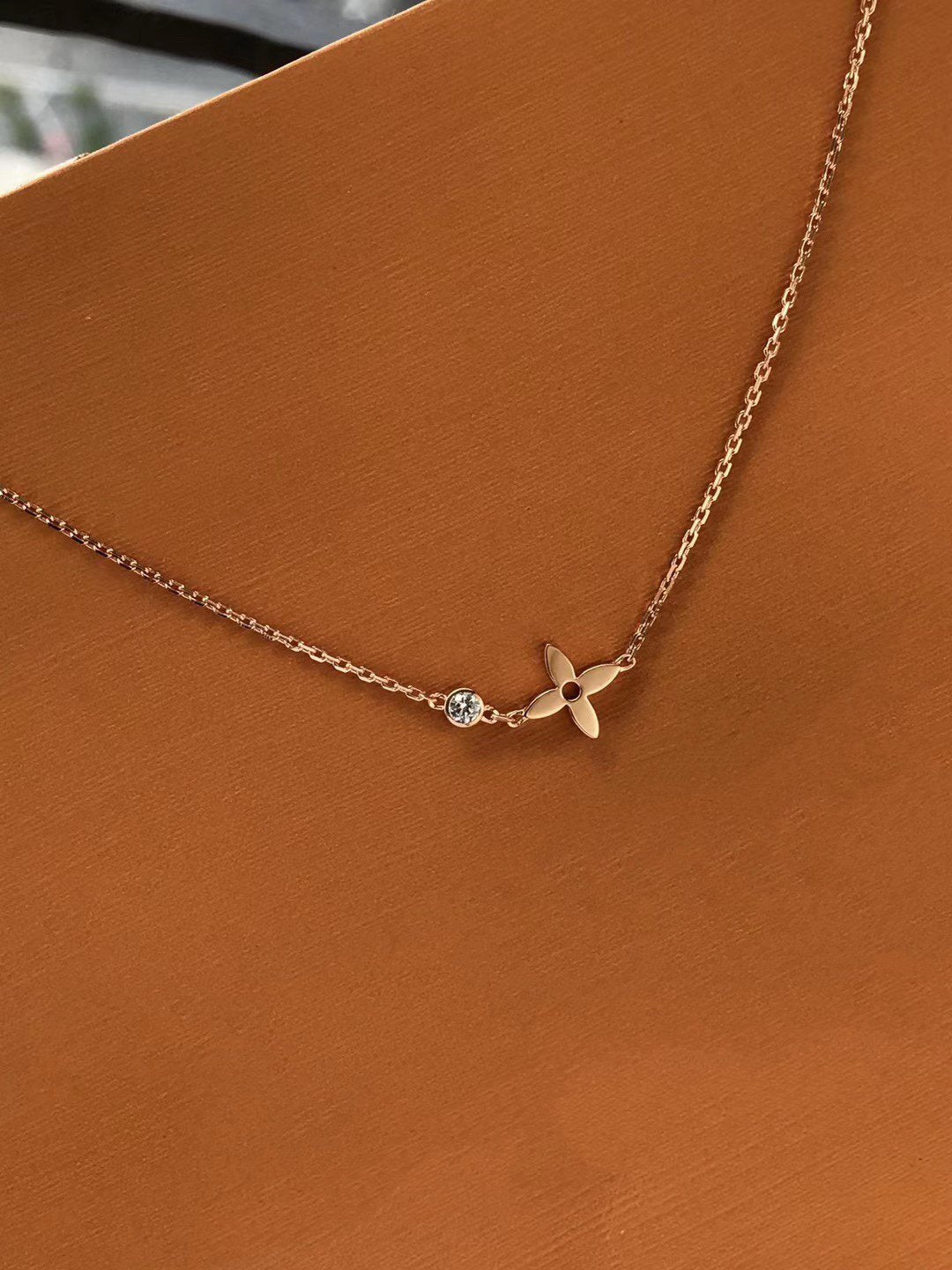 [Rosla]BLOSSOM PENDANT PINK GOLD AND DIAMOND