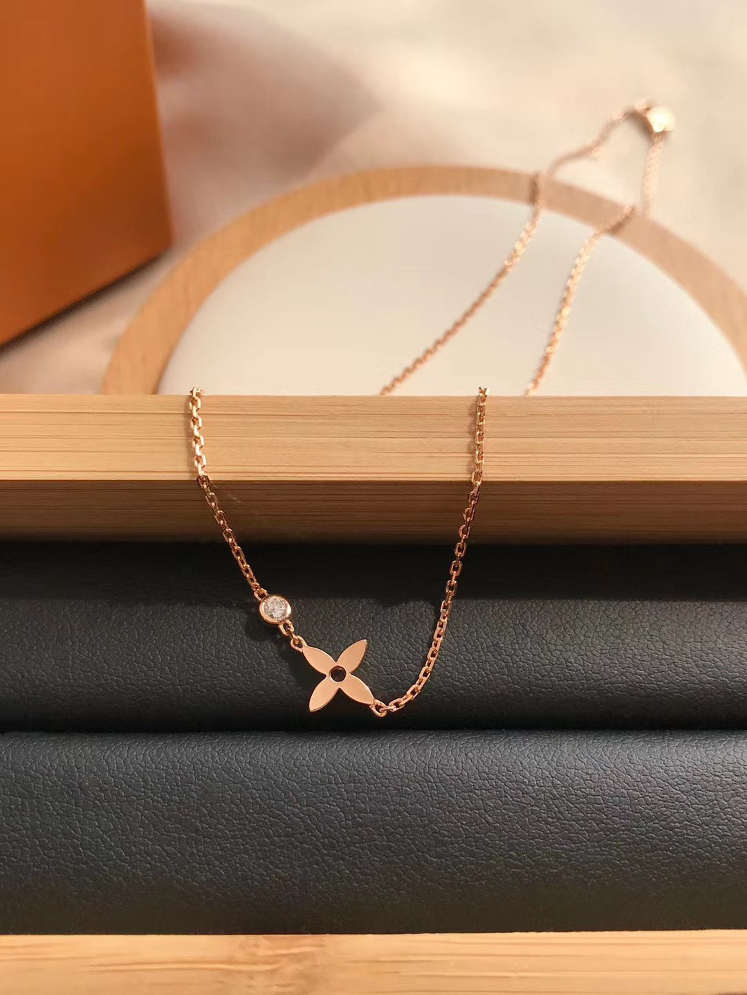 [Rosla]BLOSSOM PENDANT PINK GOLD AND DIAMOND